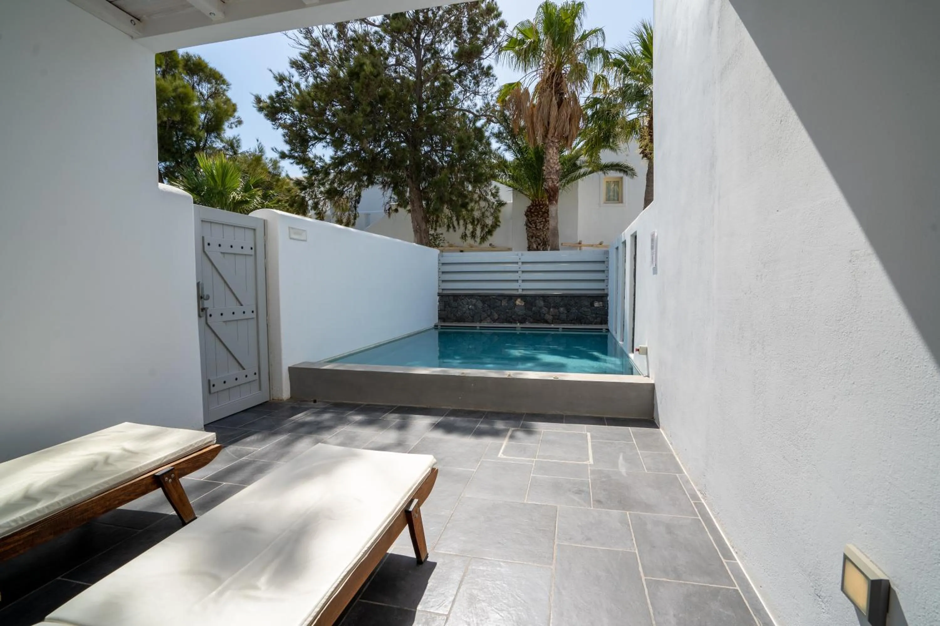 Swimming pool in Meltemi Excelsior Suites