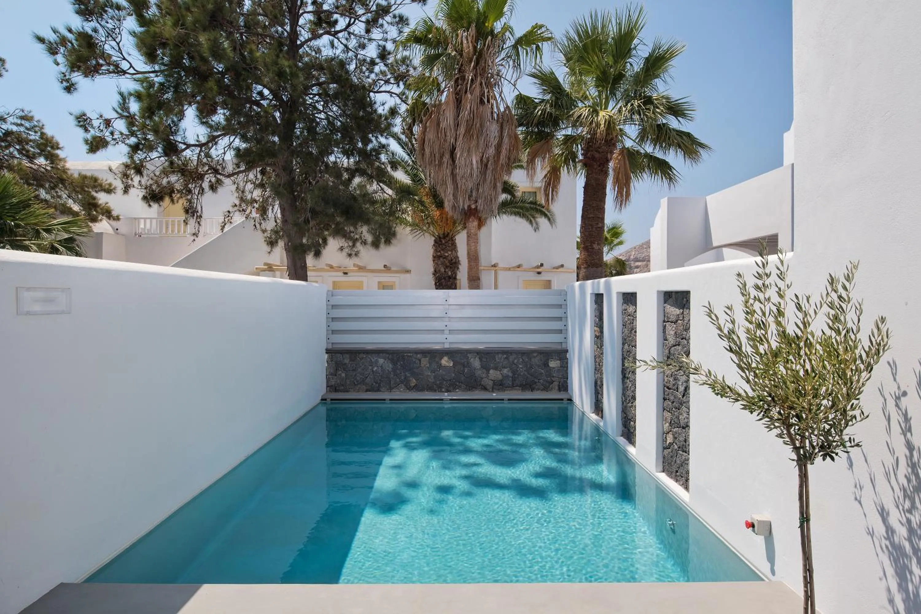 Swimming pool in Meltemi Excelsior Suites