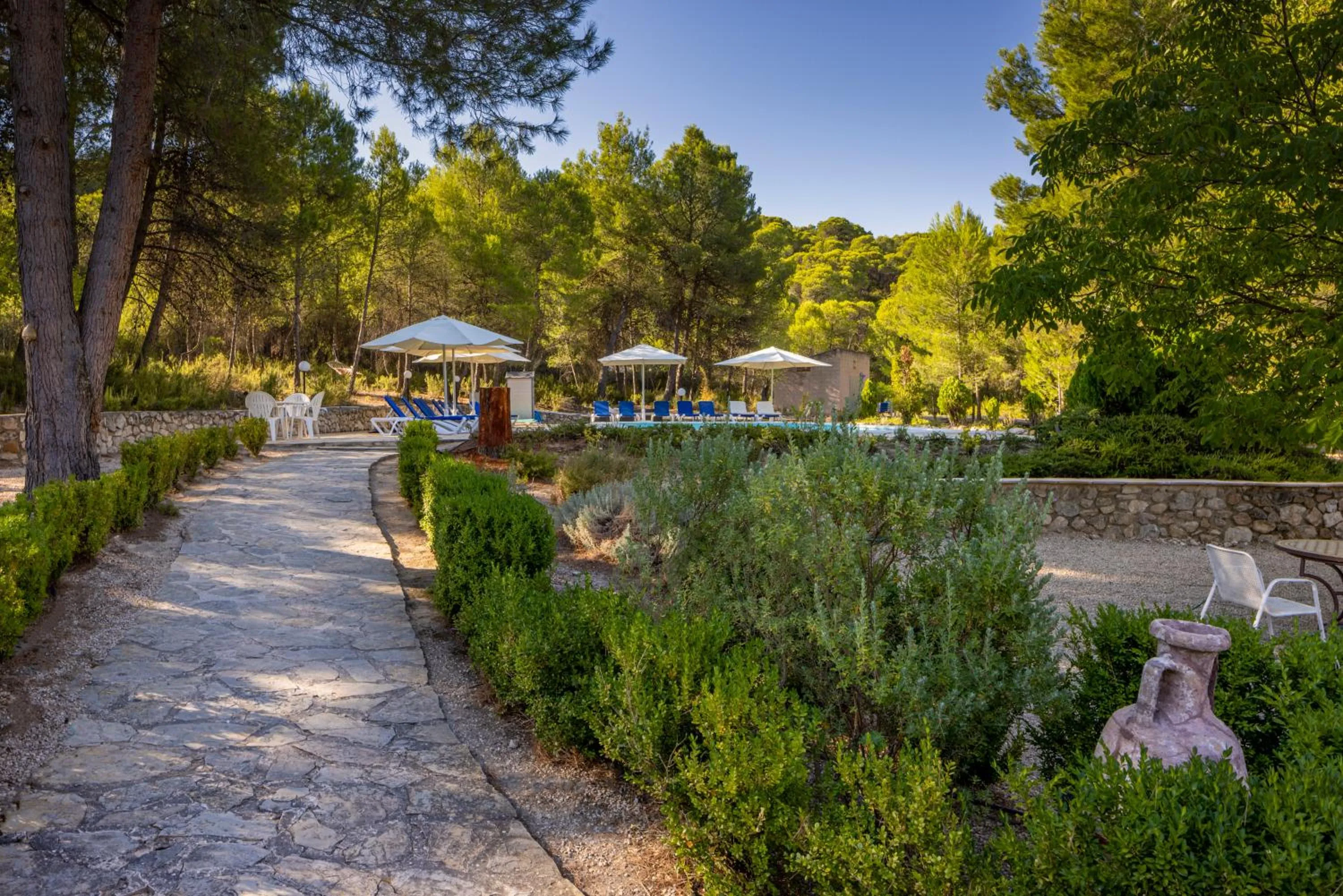 Garden in Hotel Rural Mas Fontanelles