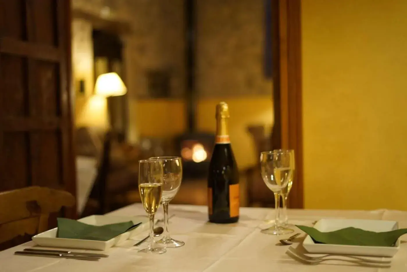 Restaurant/places to eat in Hotel Rural Mas Fontanelles Restaurant/places to eat in Hotel Rural Mas Fontanelles