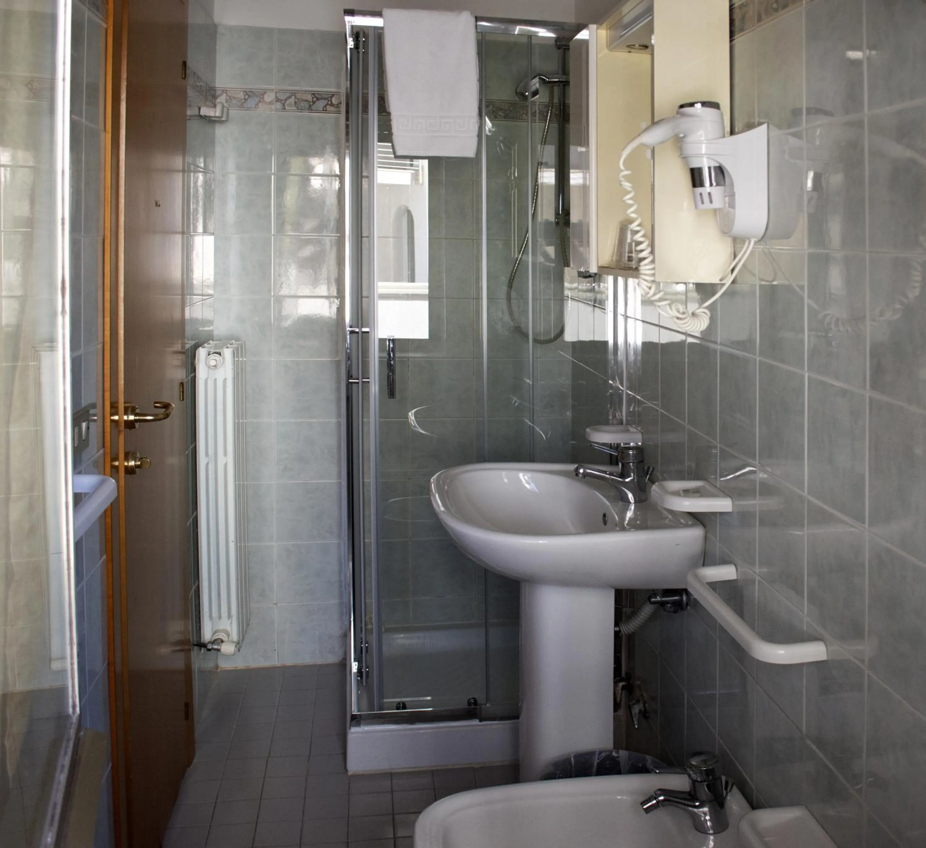 Shower in Hotel La Perla Preziosa