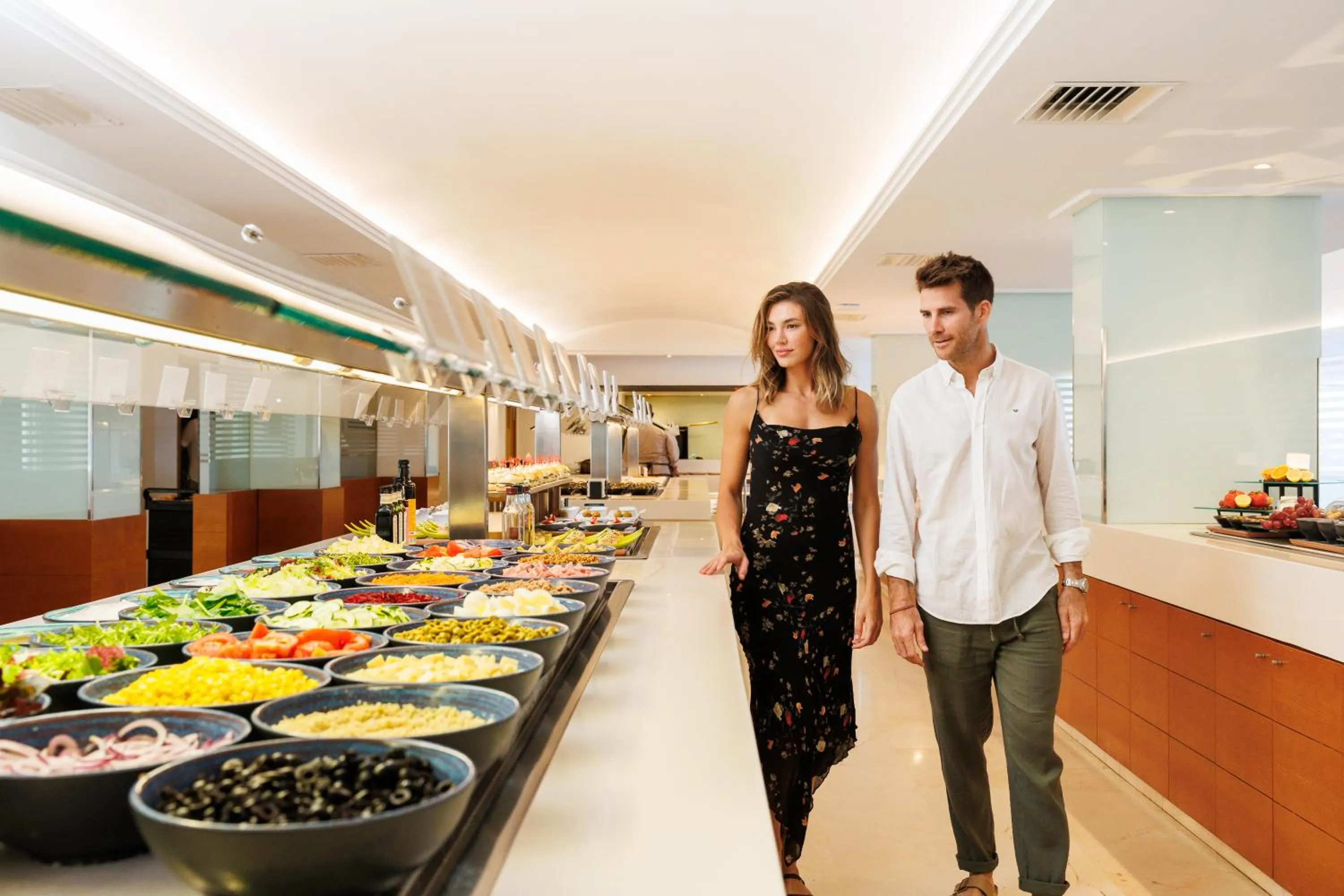 Restaurant/places to eat in CM Playa del Moro