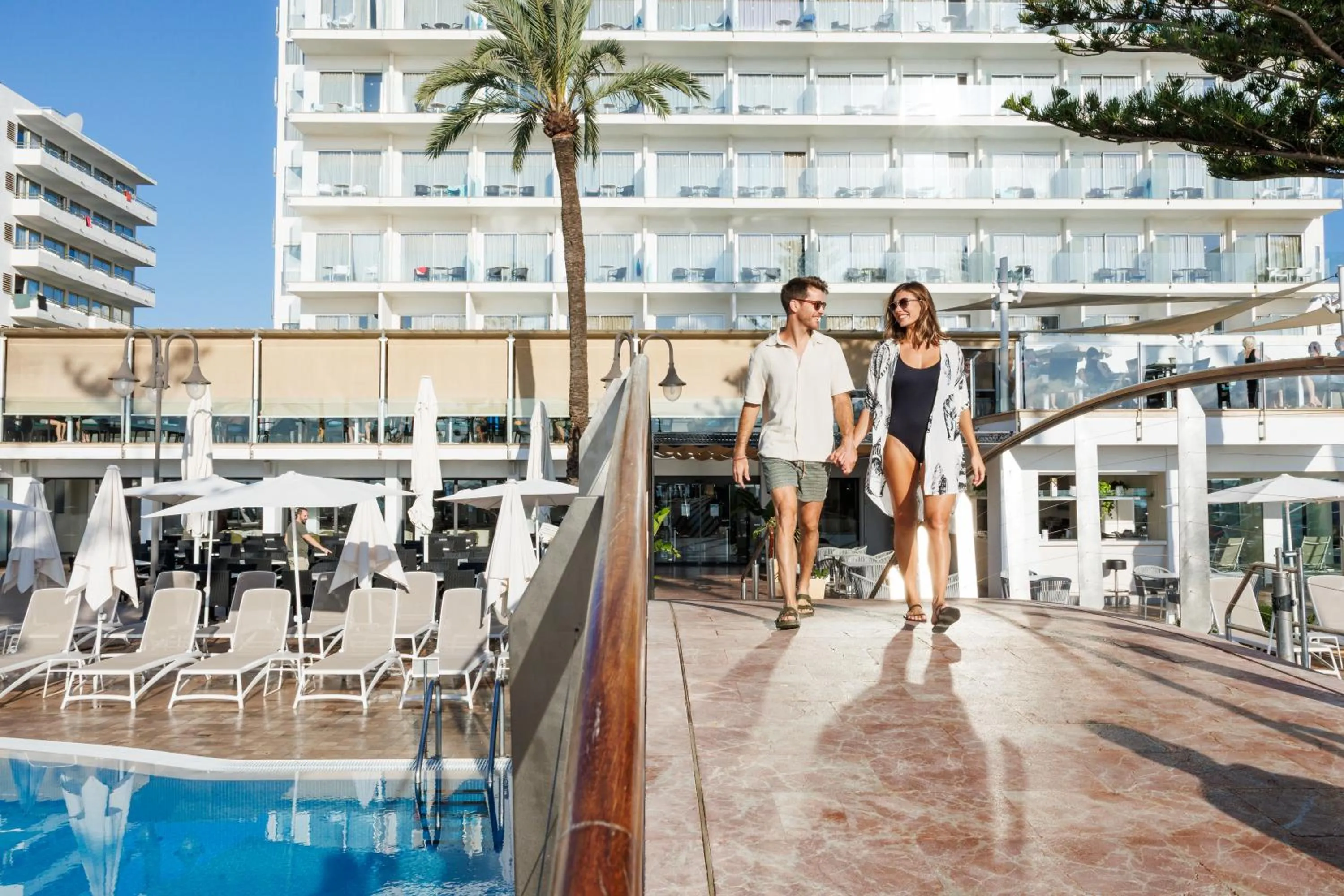Swimming pool in CM Playa del Moro