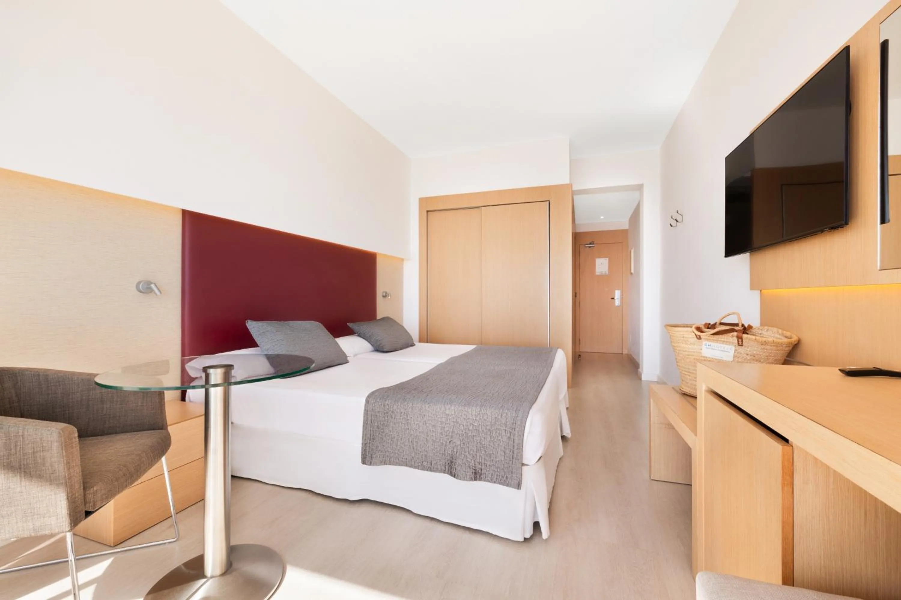 View (from property/room), Bed in CM Playa del Moro