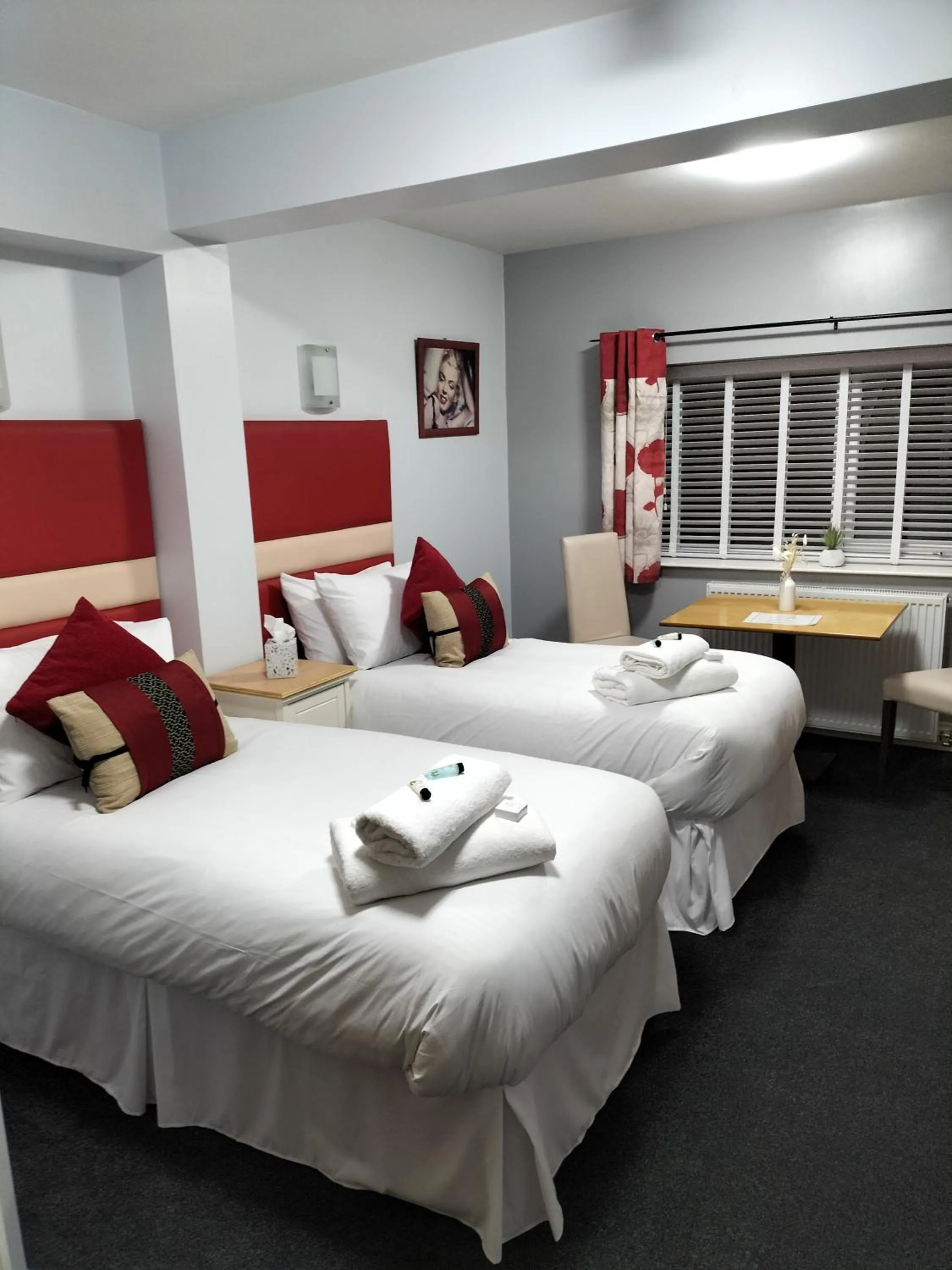 Sutherlands Hotel