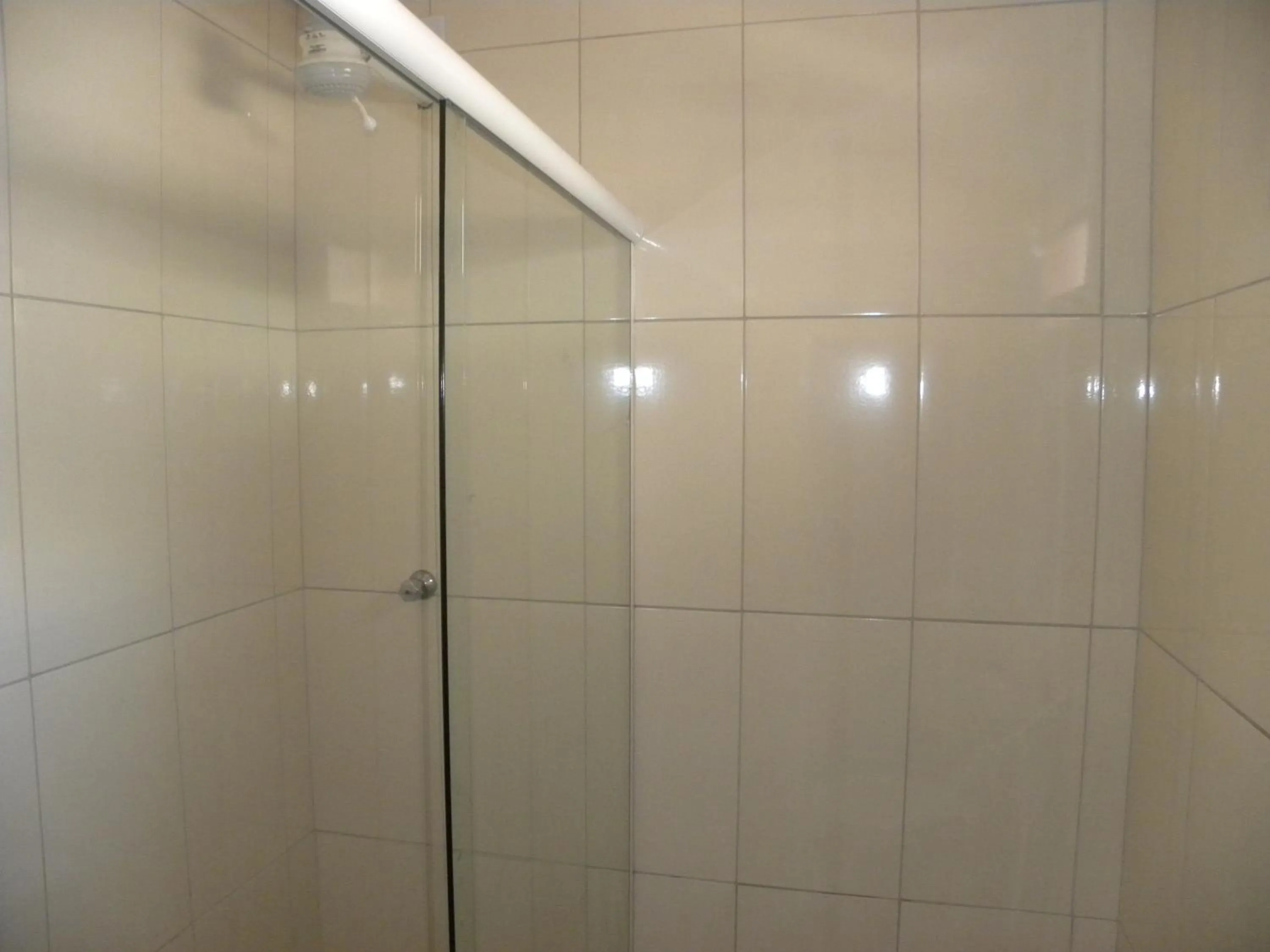 Bathroom in Hotel Tenda Brigadeiro - 5 Minutos a Pé do Metrô e Praça da Sé, 8 Minutos da Rua 25 de Março e Liberdade - Estacionamento Opcional
