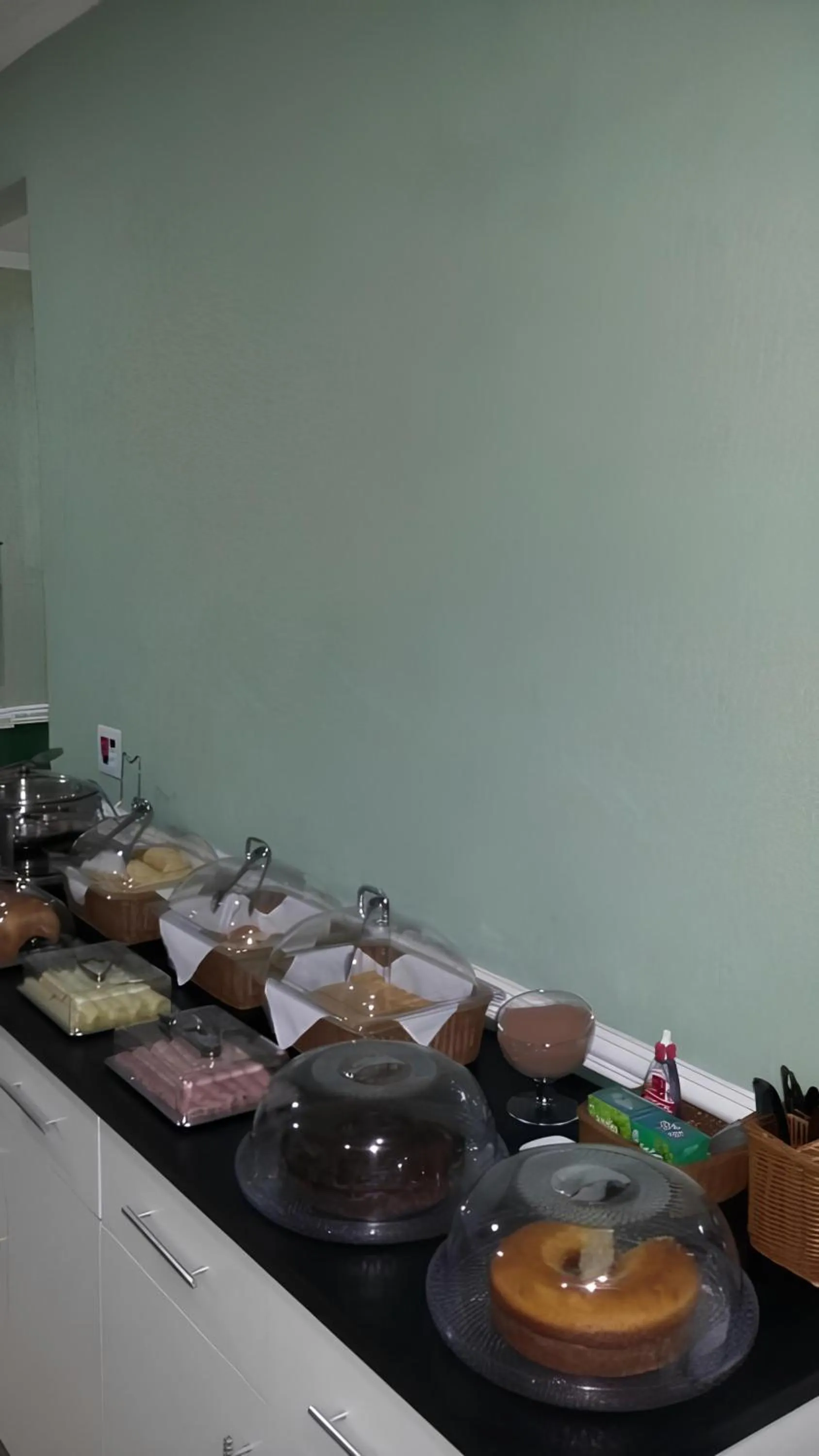 Breakfast in Hotel Tenda Brigadeiro - 5 Minutos a Pé do Metrô e Praça da Sé, 8 Minutos da Rua 25 de Março e Liberdade - Estacionamento Opcional