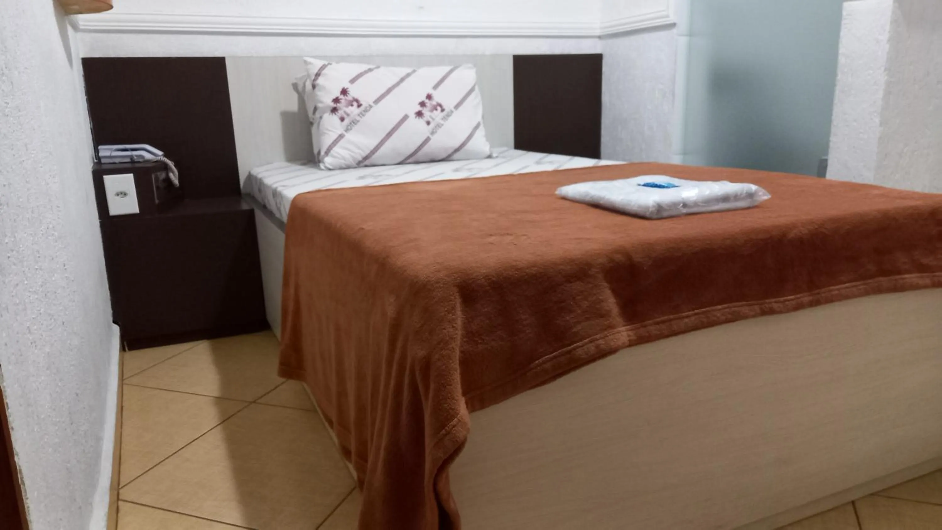 Bed in Hotel Tenda Brigadeiro - 5 Minutos a Pé do Metrô e Praça da Sé, 8 Minutos da Rua 25 de Março e Liberdade - Estacionamento Opcional