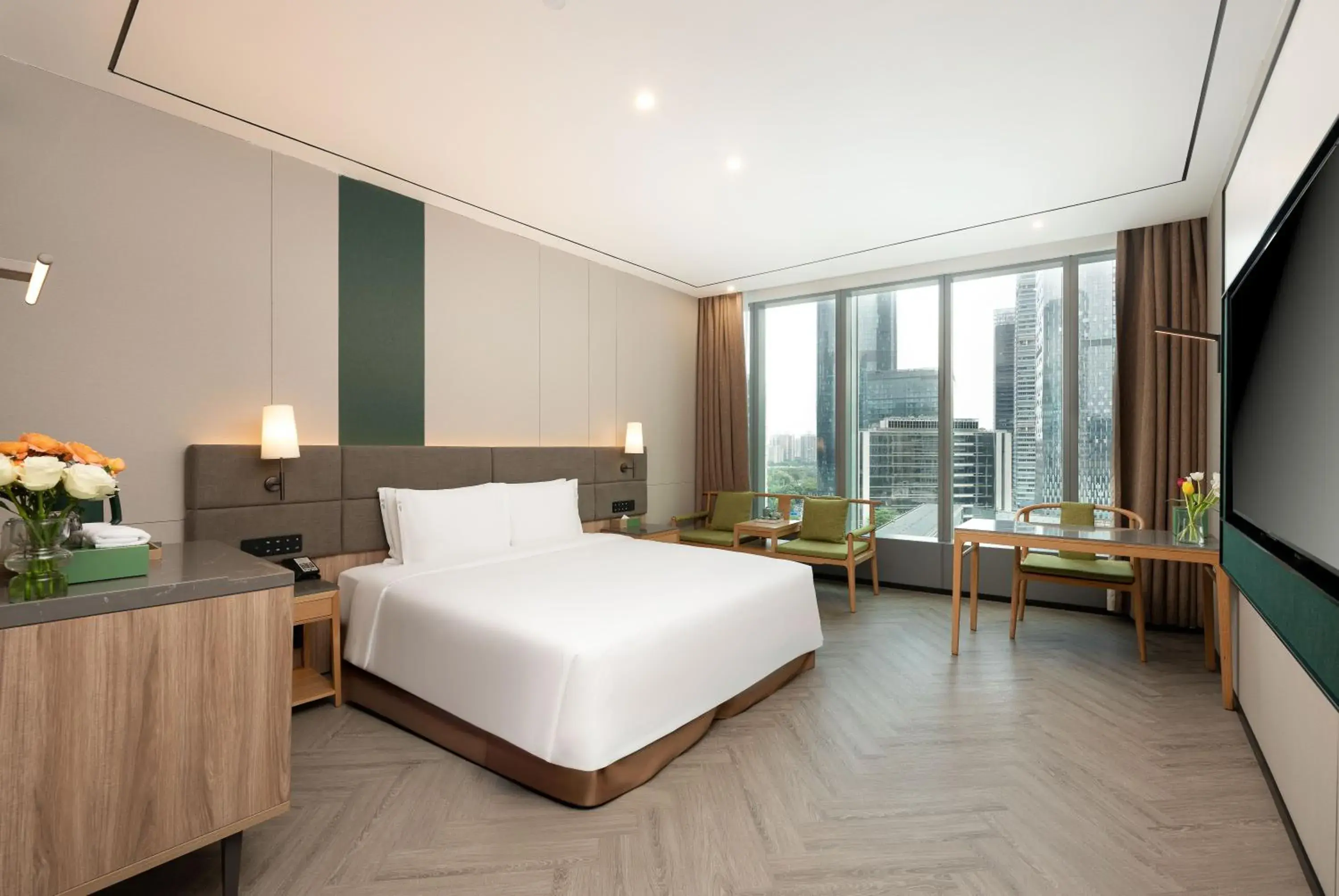 Premium King Room with Tower View in Holiday Inn Guangzhou Zhujiang New Town Premium King Room with Tower View in Holiday Inn Guangzhou Zhujiang New Town