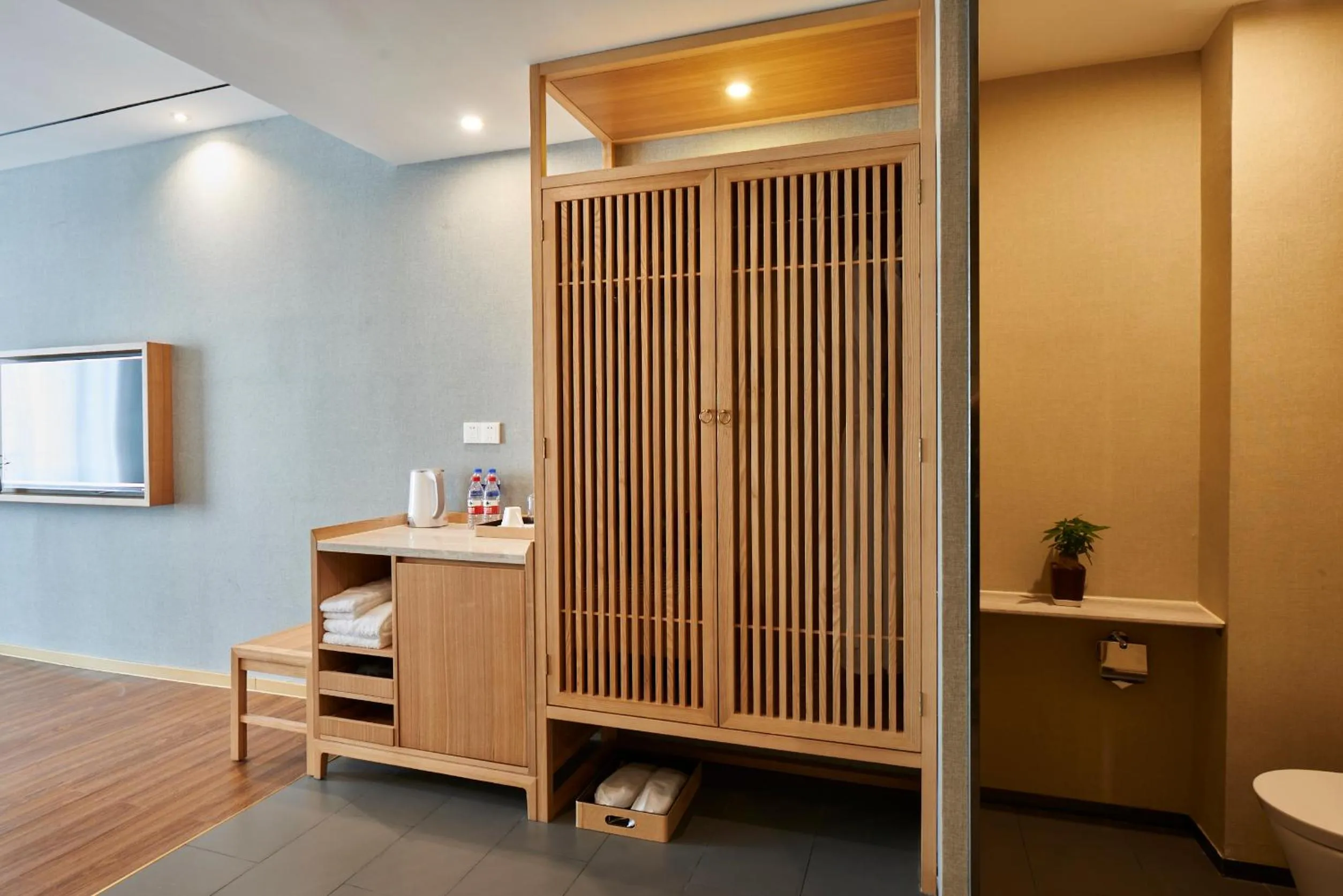 hair dresser in H' Elite Hotel