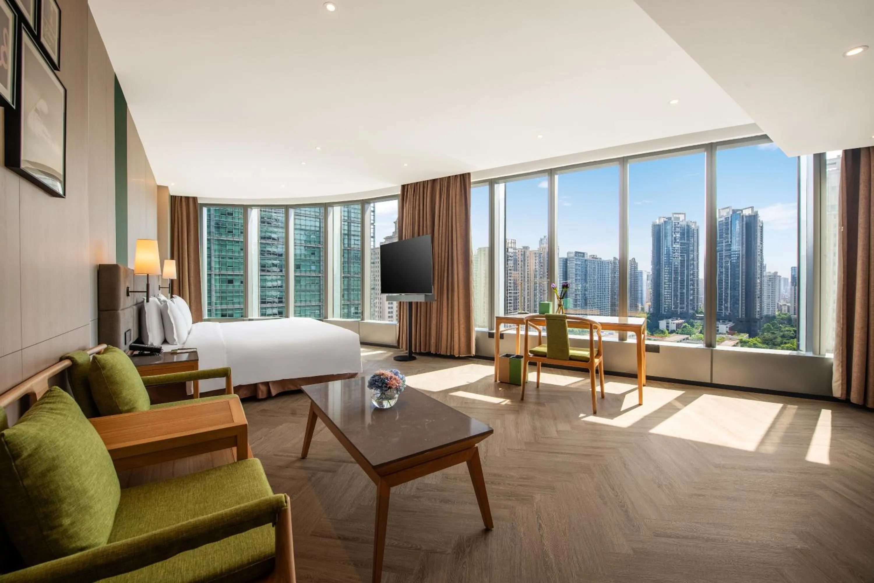 Bedroom in Holiday Inn Guangzhou Zhujiang New Town