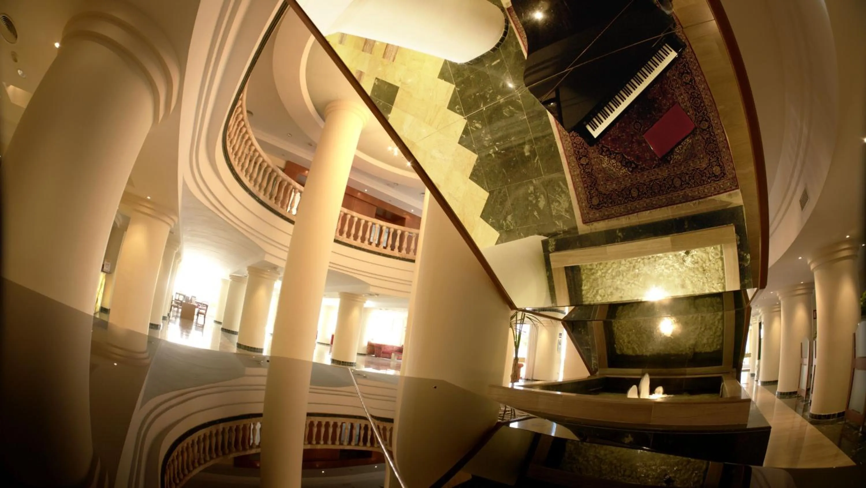 Area and facilities in CM Castell de Mar