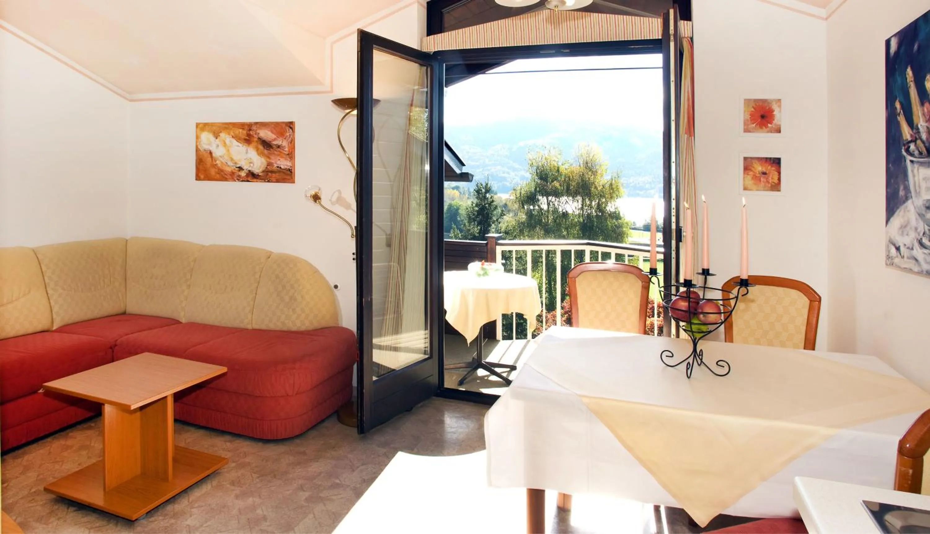 Photo of the whole room in Hotel Garni ELISABETH