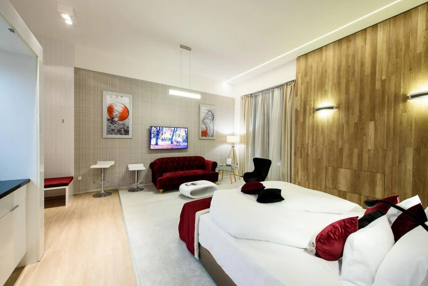 Bedroom, Bed in Karoly Corner Residences