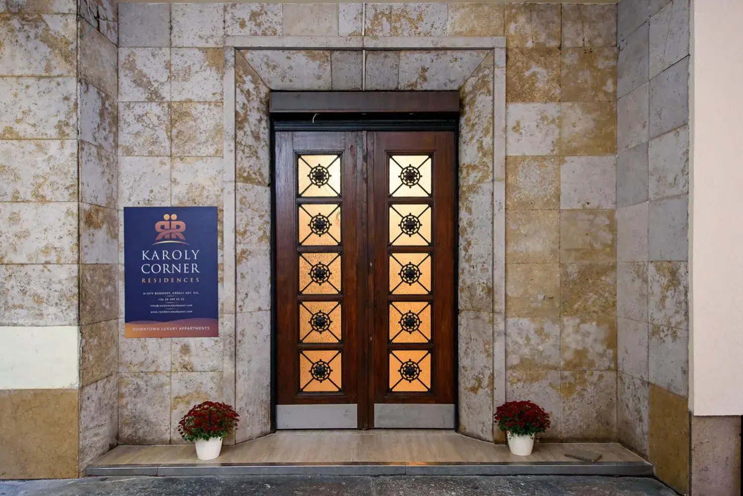 Facade/entrance in Karoly Corner Residences Facade/entrance in Karoly Corner Residences