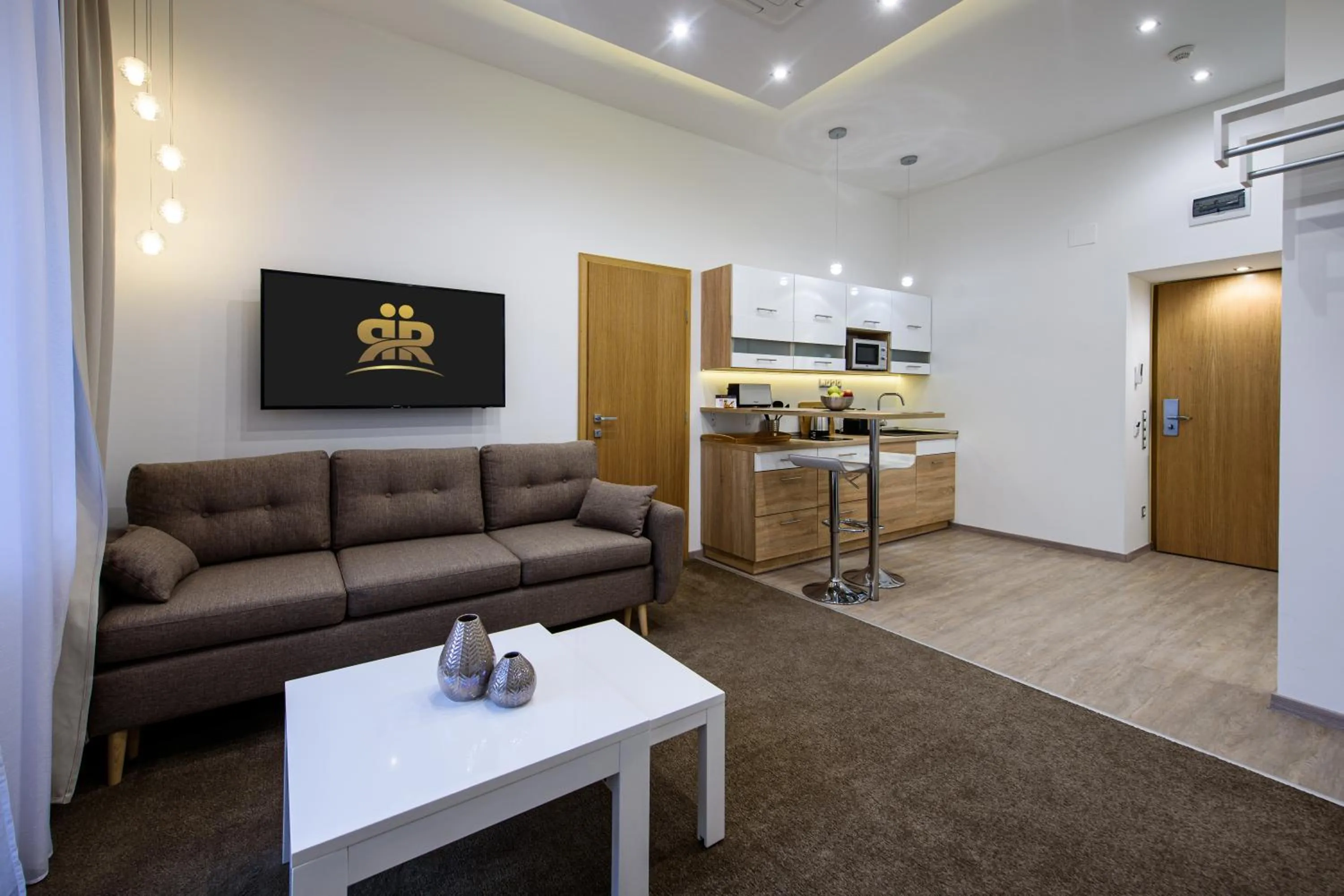 Kitchen or kitchenette in Karoly Corner Residences