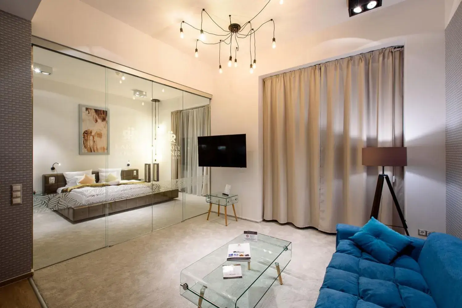 Living room, Bed in Karoly Corner Residences Living room, Bed in Karoly Corner Residences