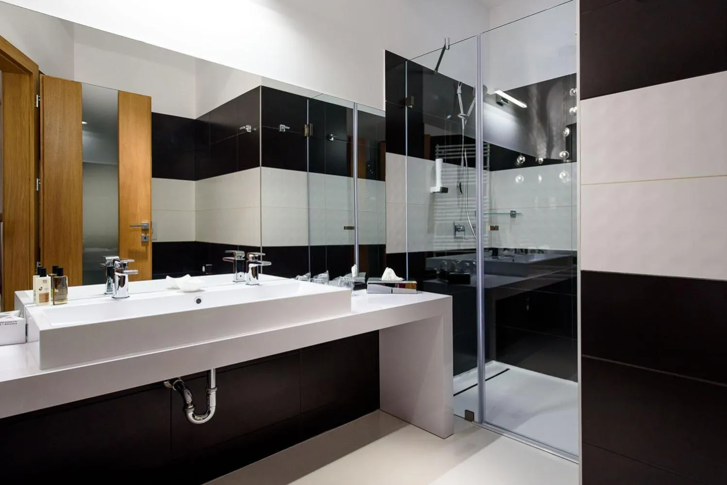 Bathroom in Karoly Corner Residences