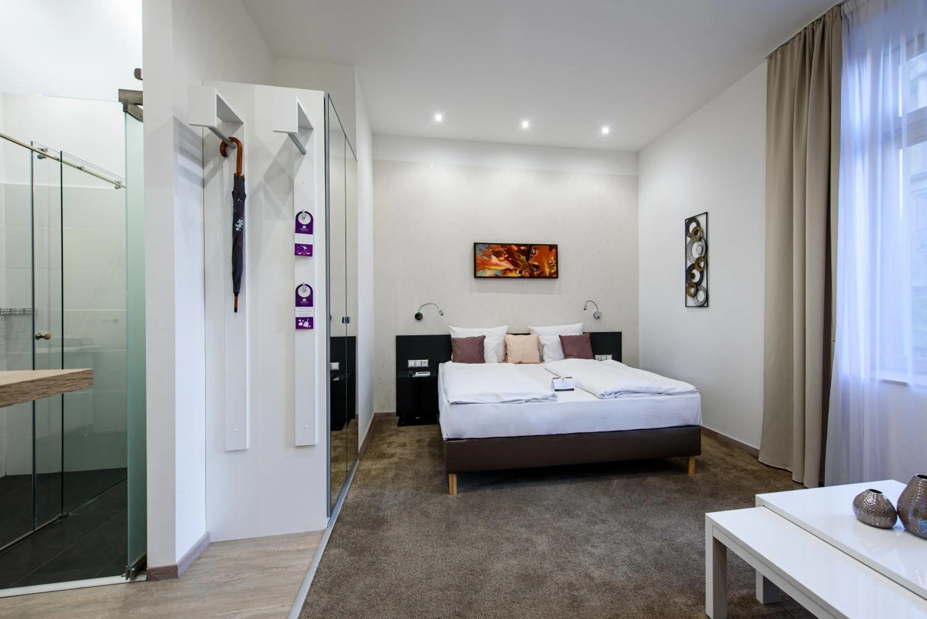 Bedroom, Bed in Karoly Corner Residences
