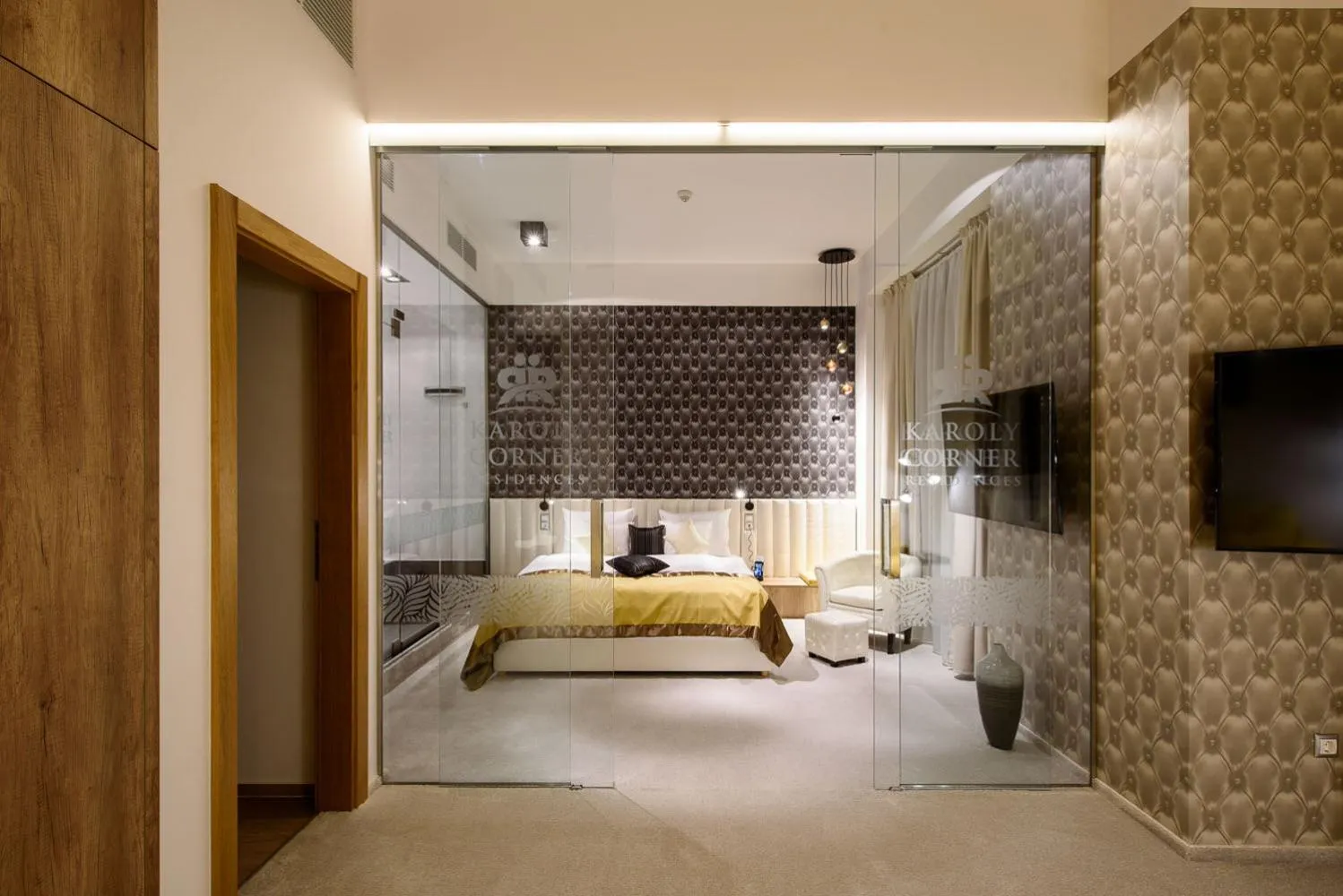 Bedroom, Bed in Karoly Corner Residences
