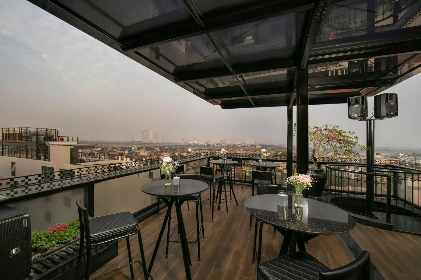 Lounge or bar in La Nueva Boutique Hotel Hanoi & Spa