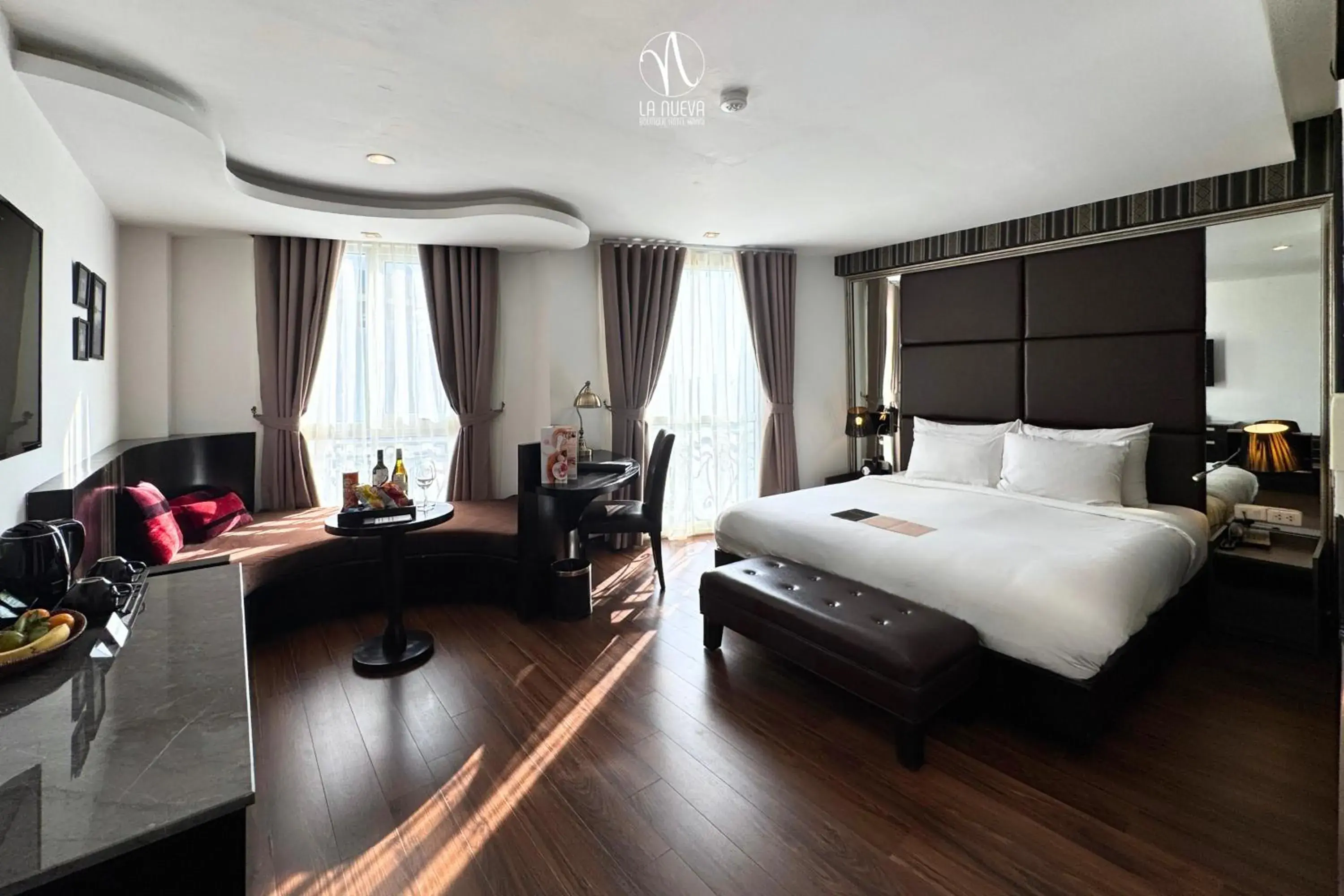 Junior Suite in La Nueva Boutique Hotel Hanoi & Spa Junior Suite in La Nueva Boutique Hotel Hanoi & Spa