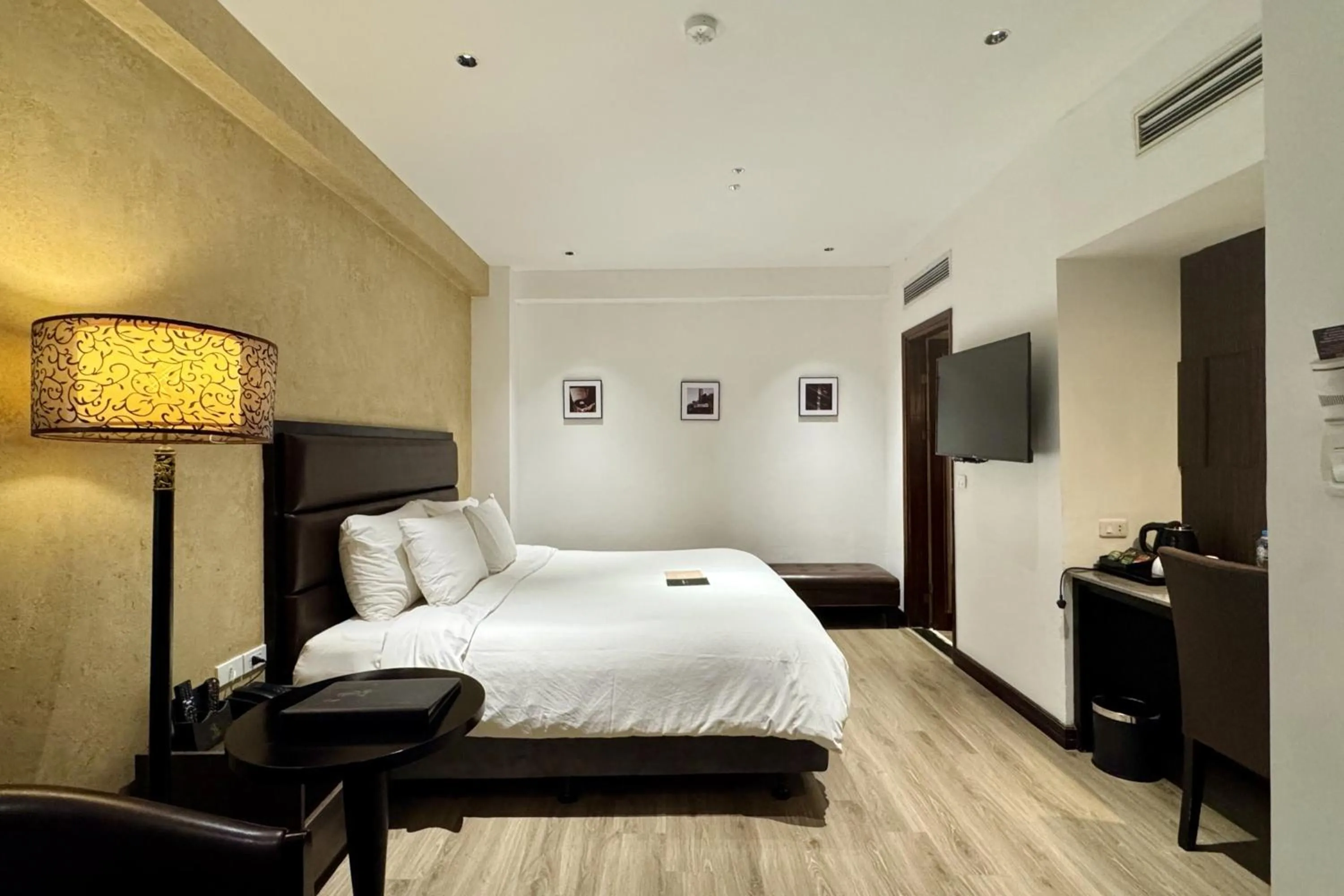 Bed in La Nueva Boutique Hotel Hanoi & Spa