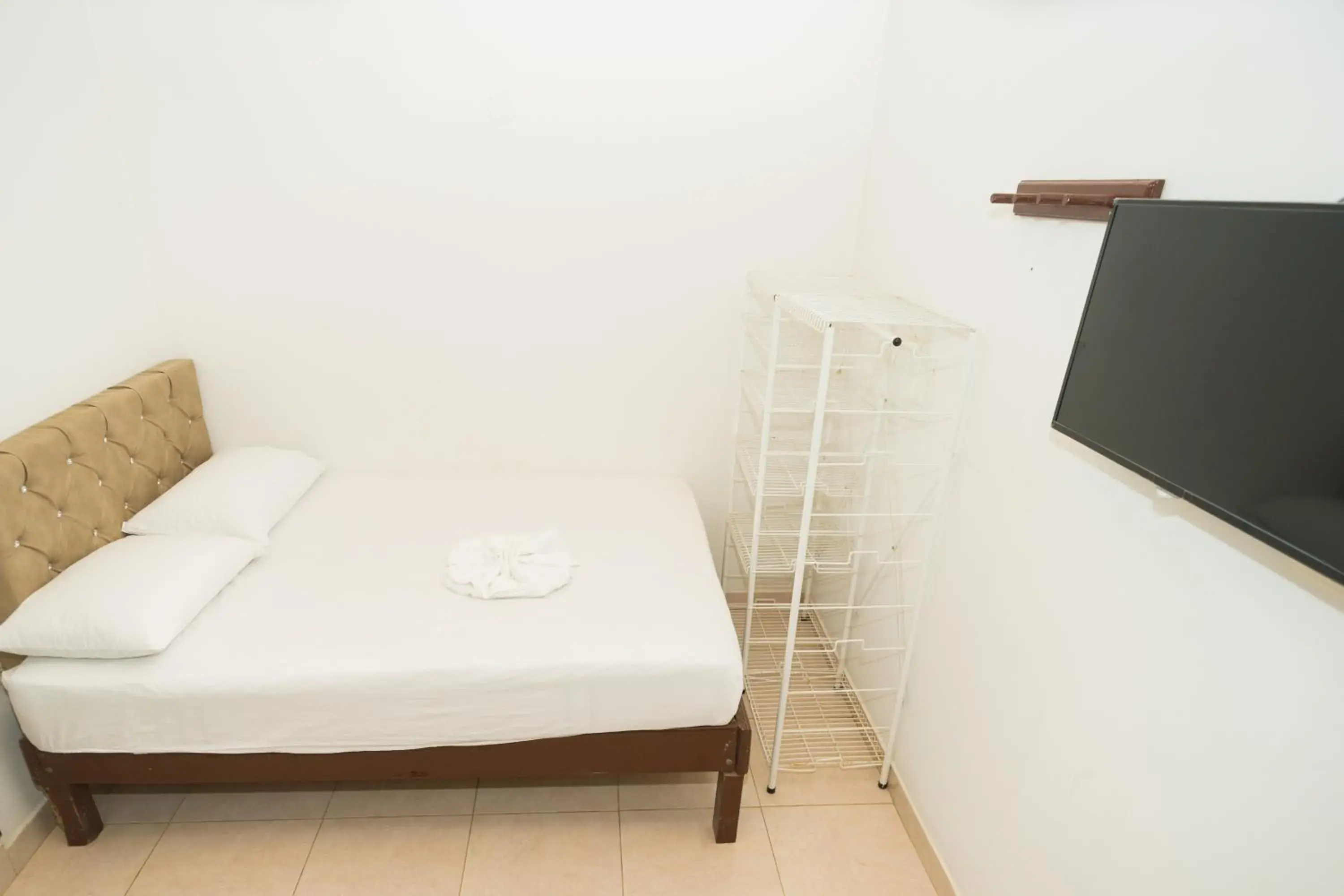 Single Bed in Dormitory Room in Hotel Clau Single Bed in Dormitory Room in Hotel Clau