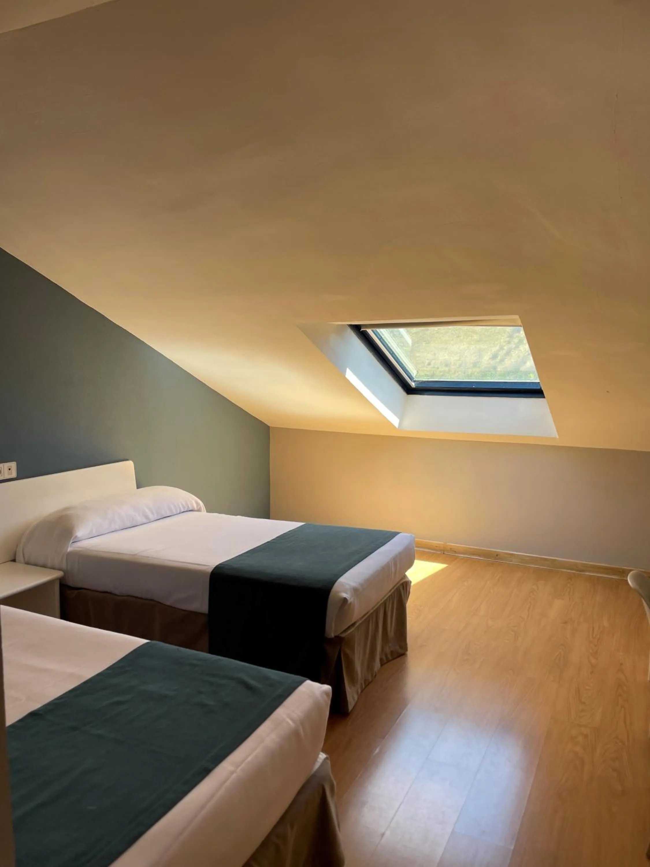 Photo of the whole room, Bed in Hotel Jakue