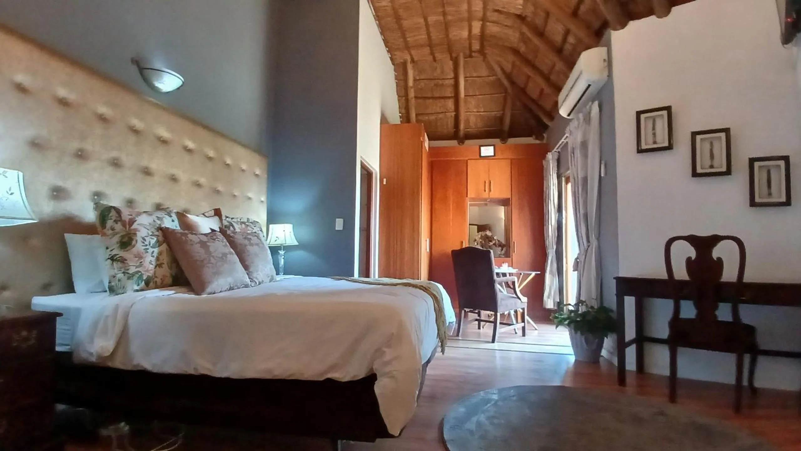 Deluxe King Room - single occupancy in Hoopoe Haven Guest House