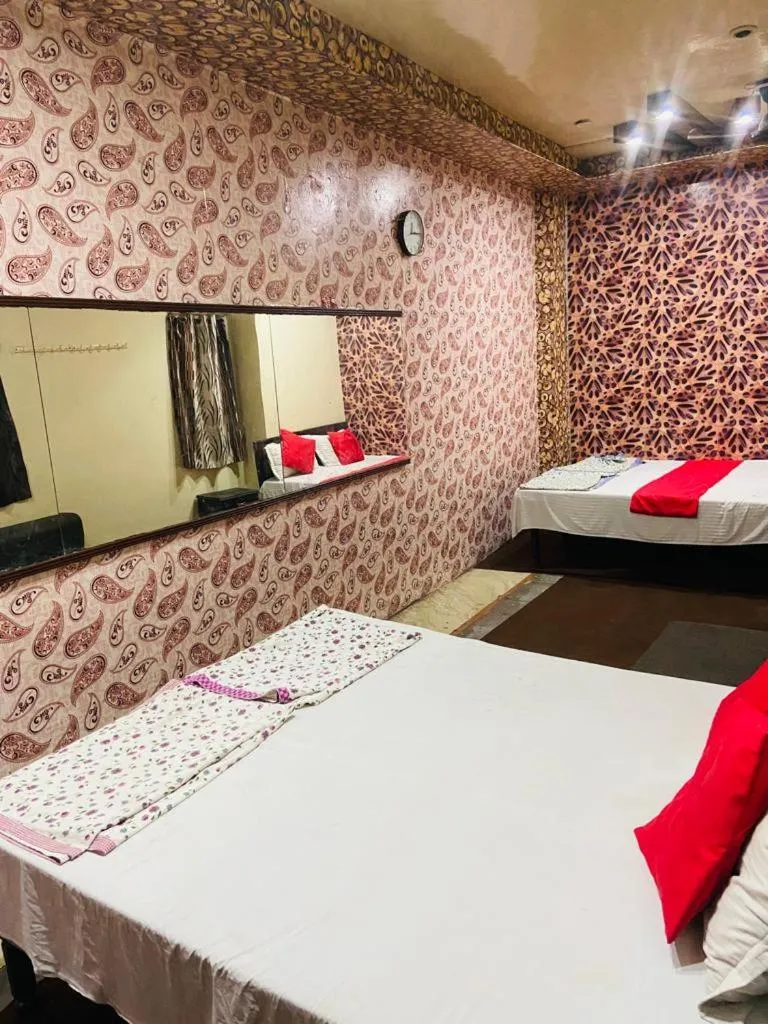 Appna Ghar Hotel