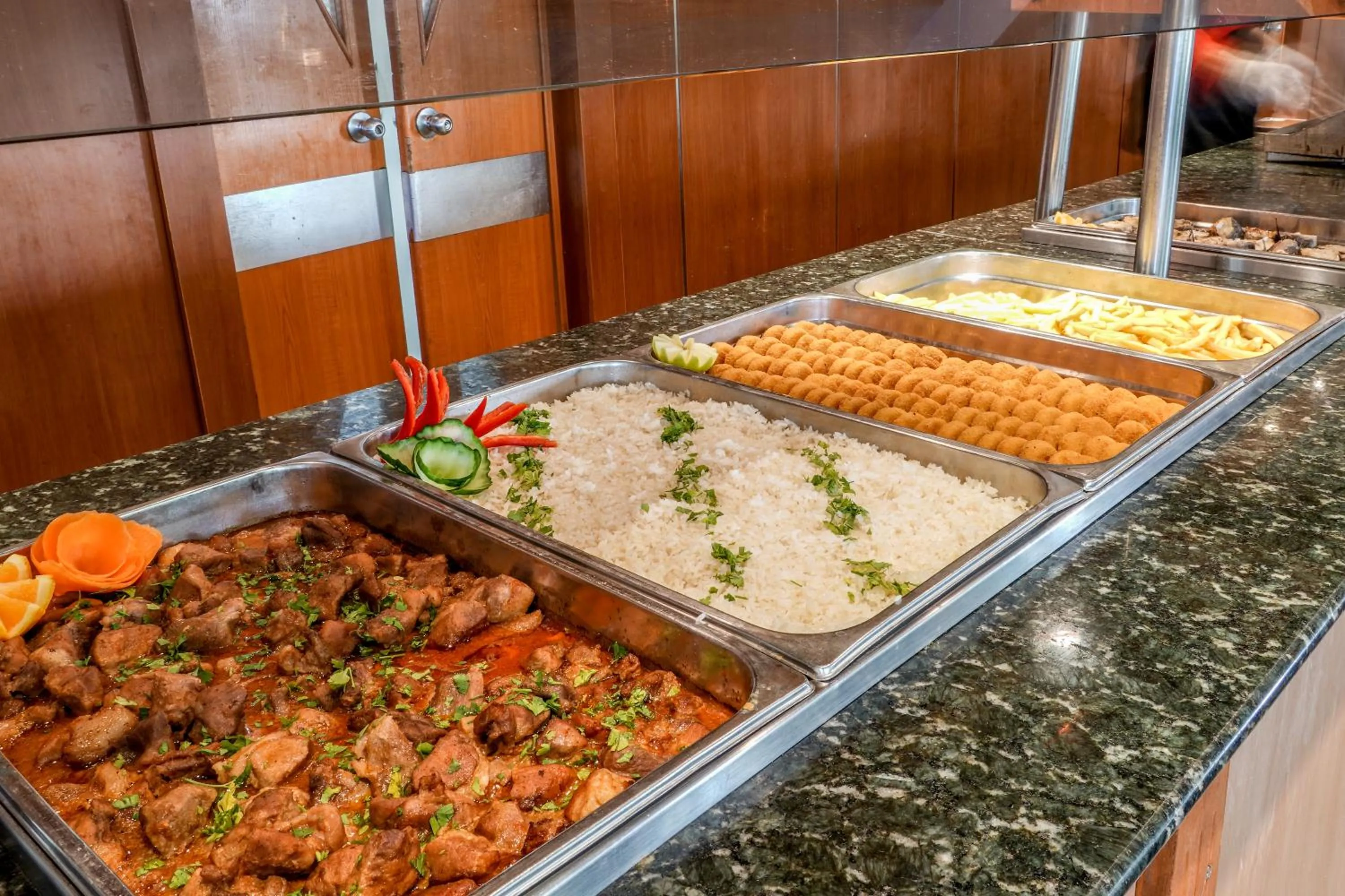 Restaurant/places to eat in Hotel Laguna Garden