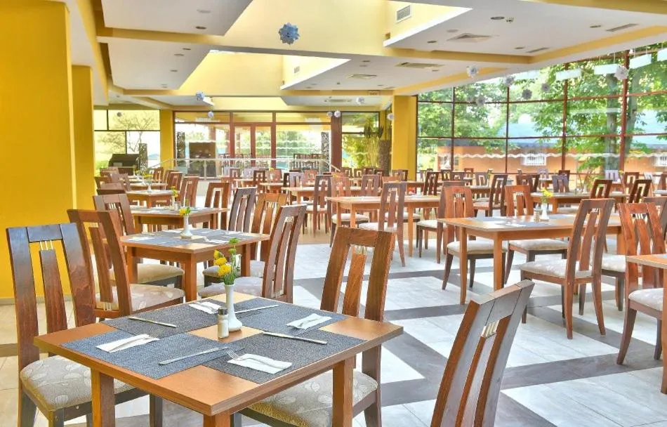 Restaurant/places to eat in Hotel Arabella Beach