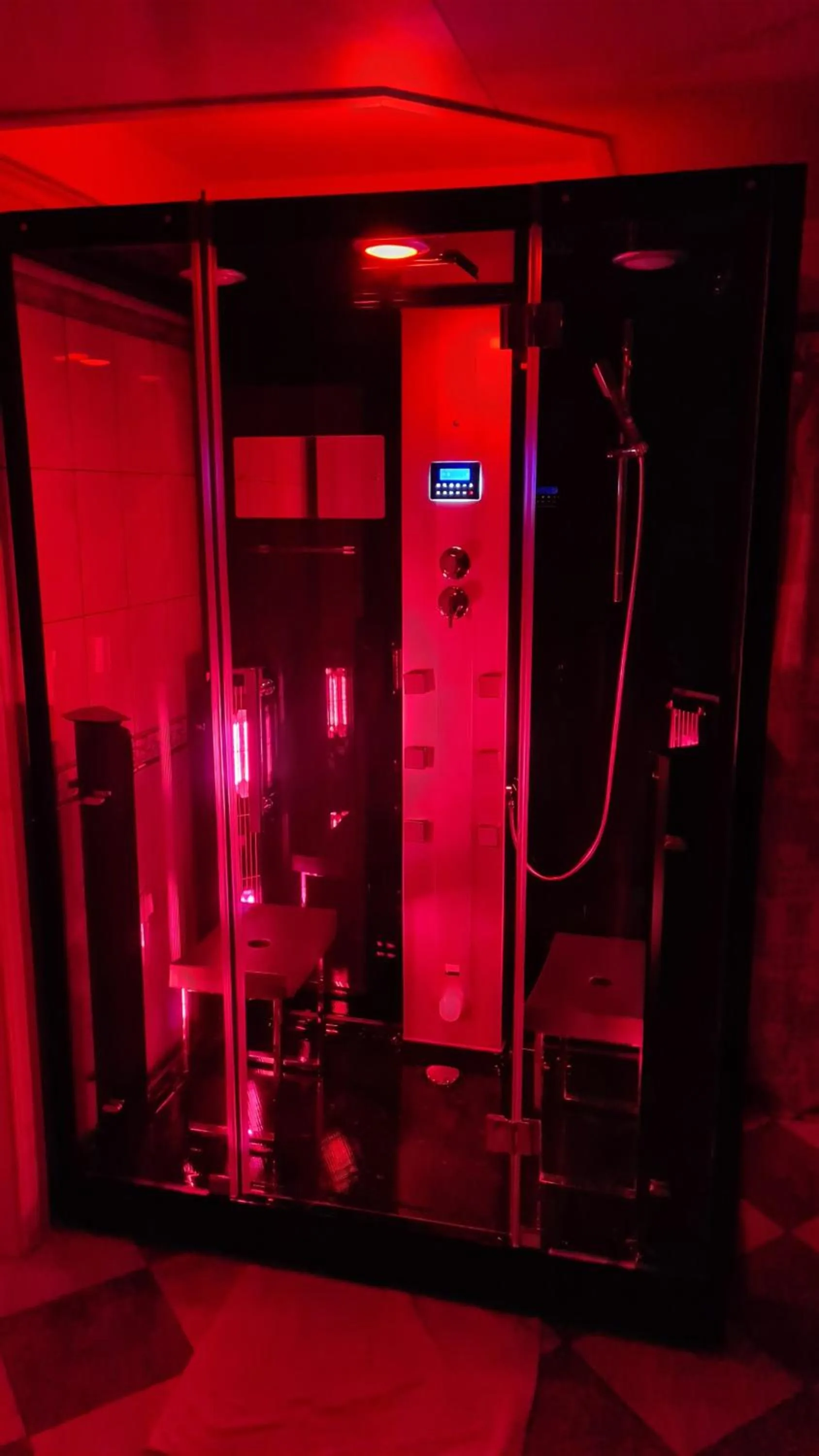 Shower in Solheim Overnatting