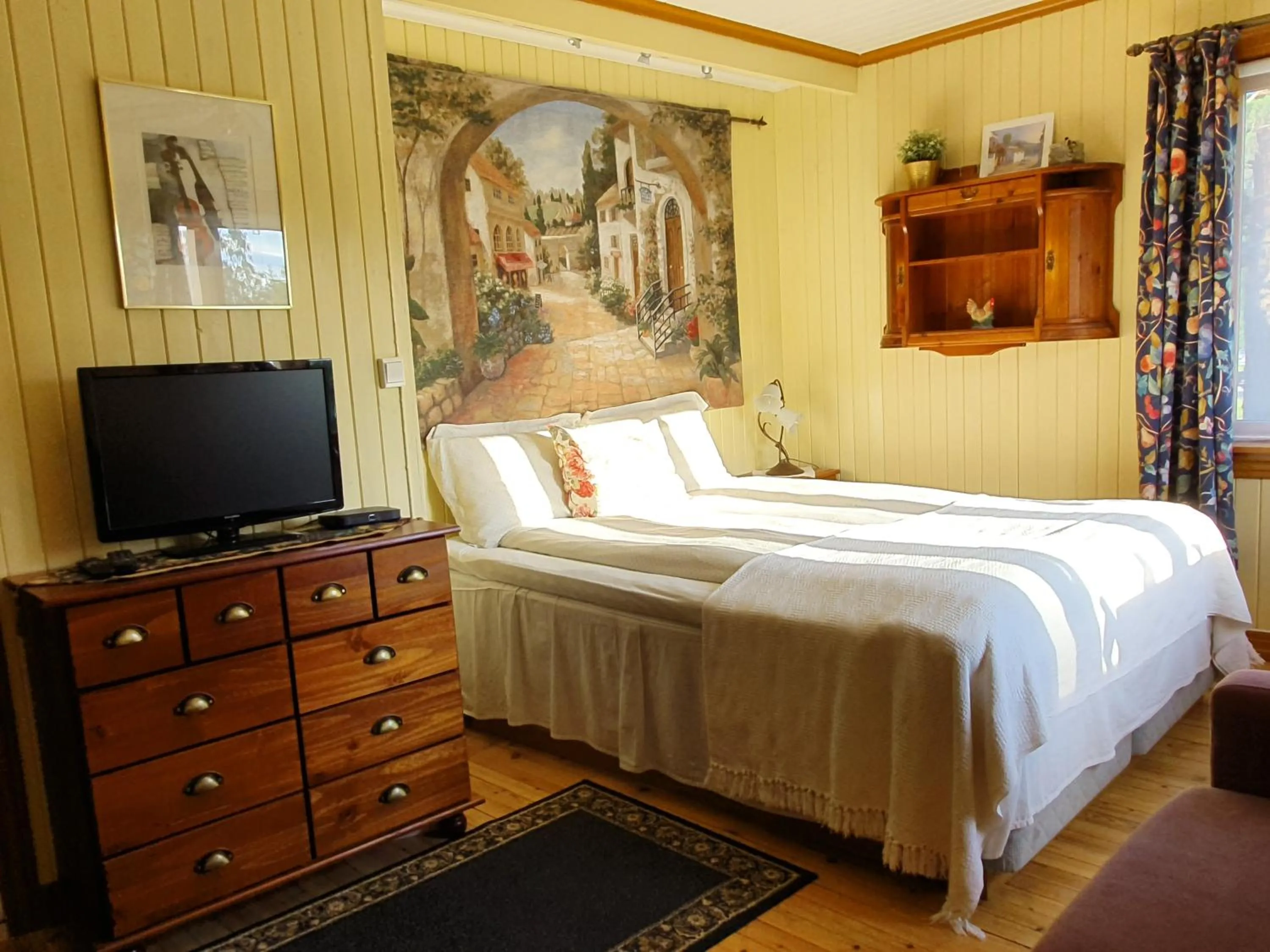 Bed in Solheim Overnatting