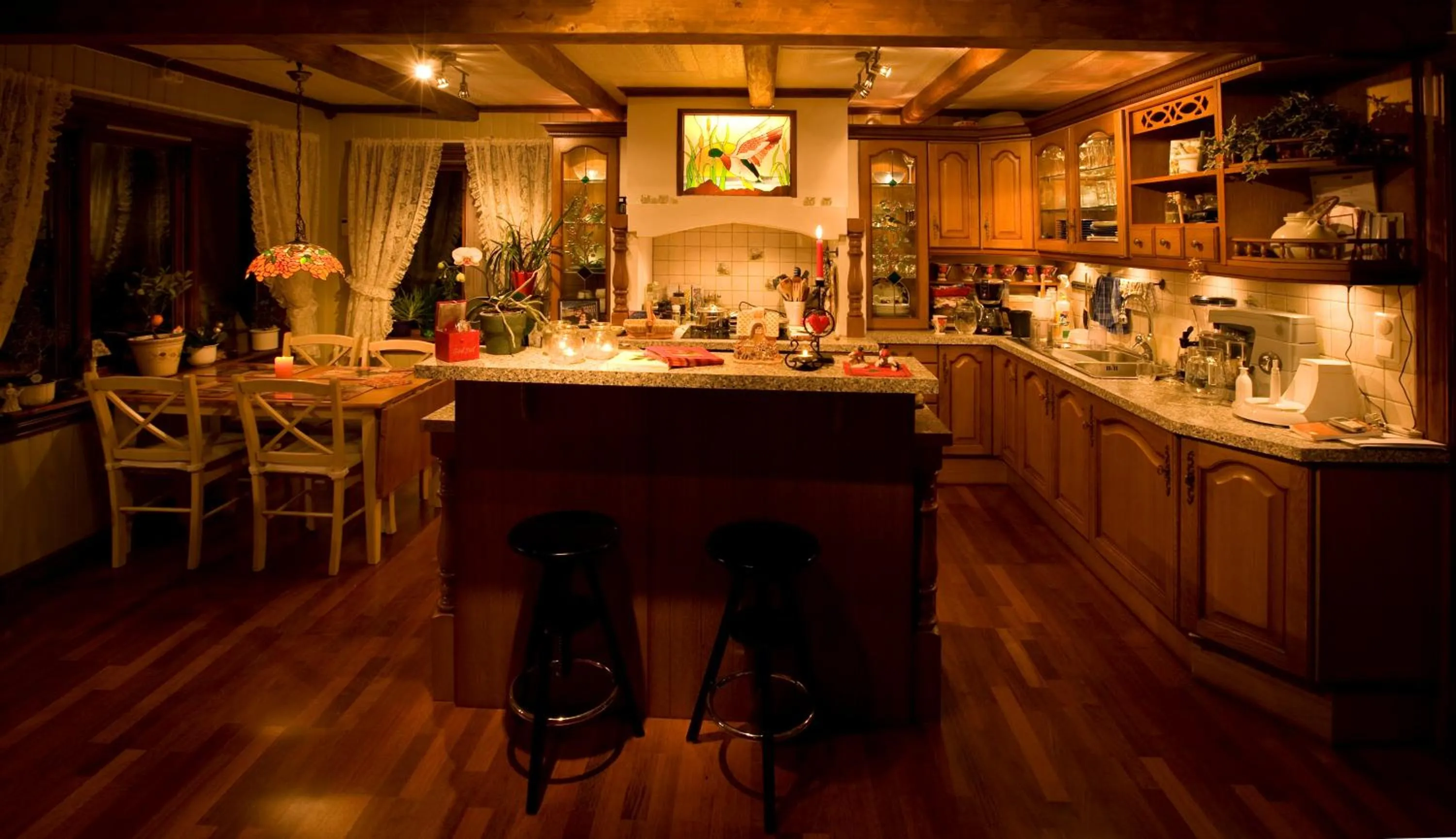 Restaurant/places to eat in Solheim Overnatting