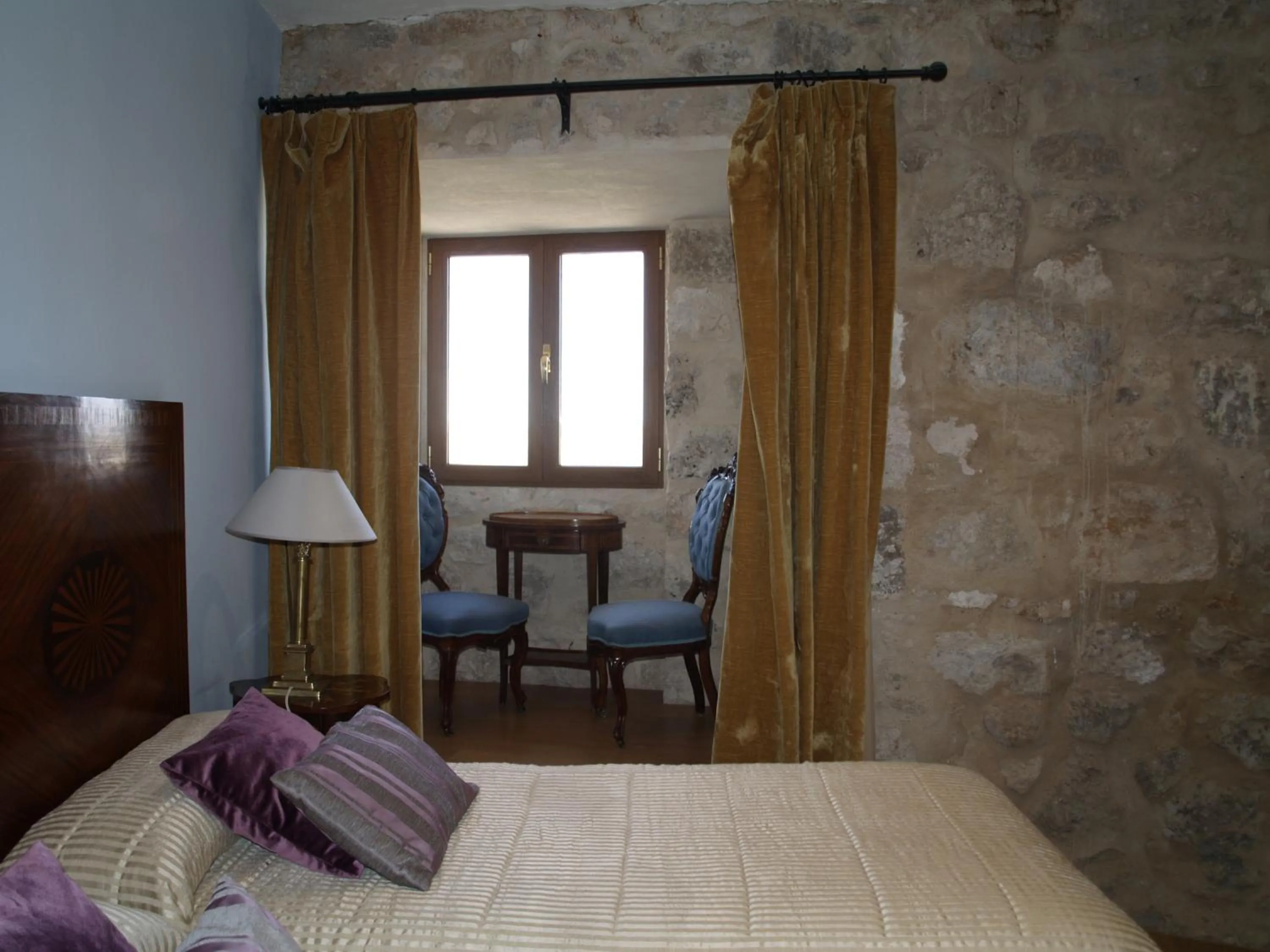 Bed in Residencia Real del Castillo de Curiel