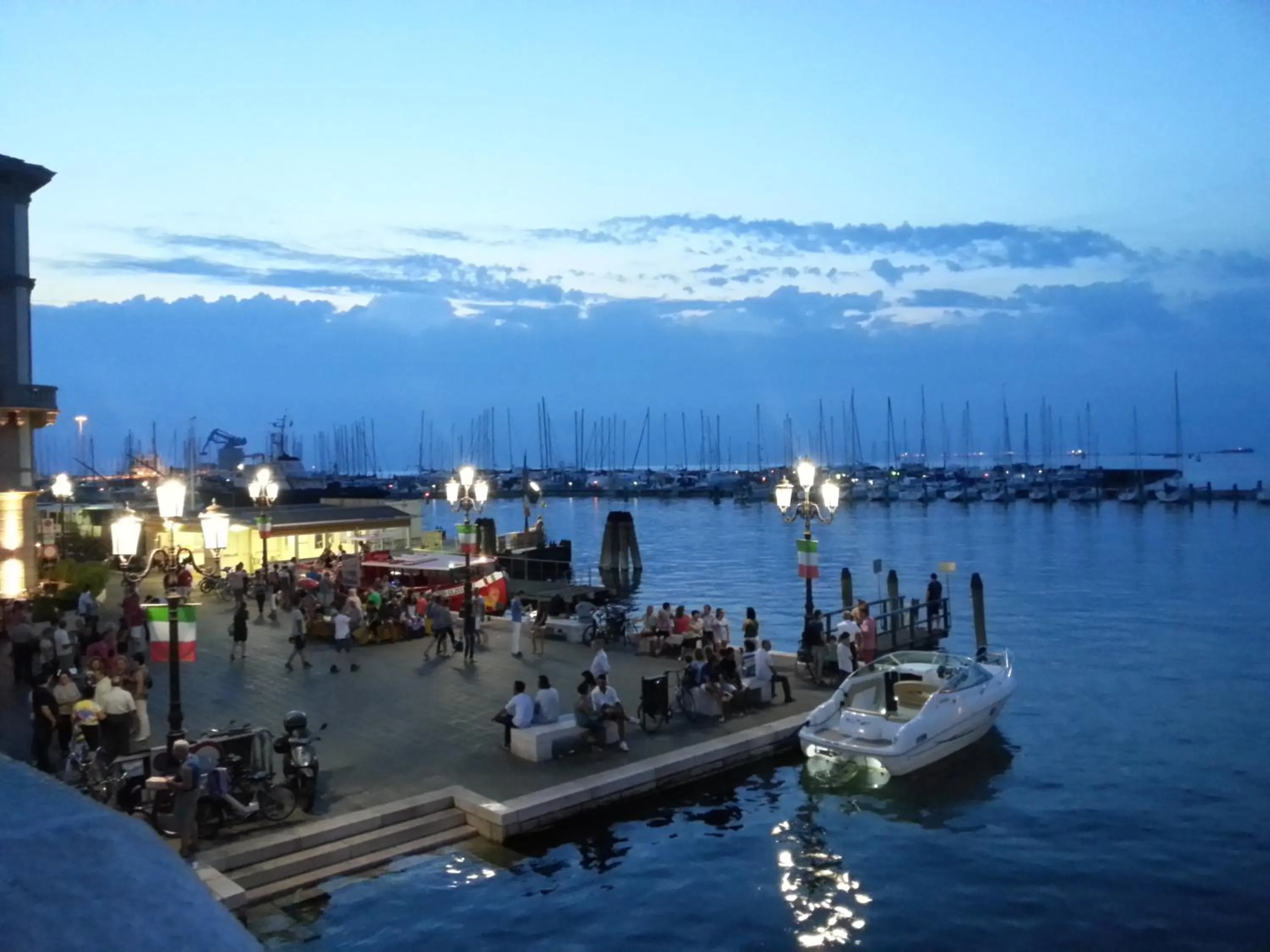 People in Hotel Europeo