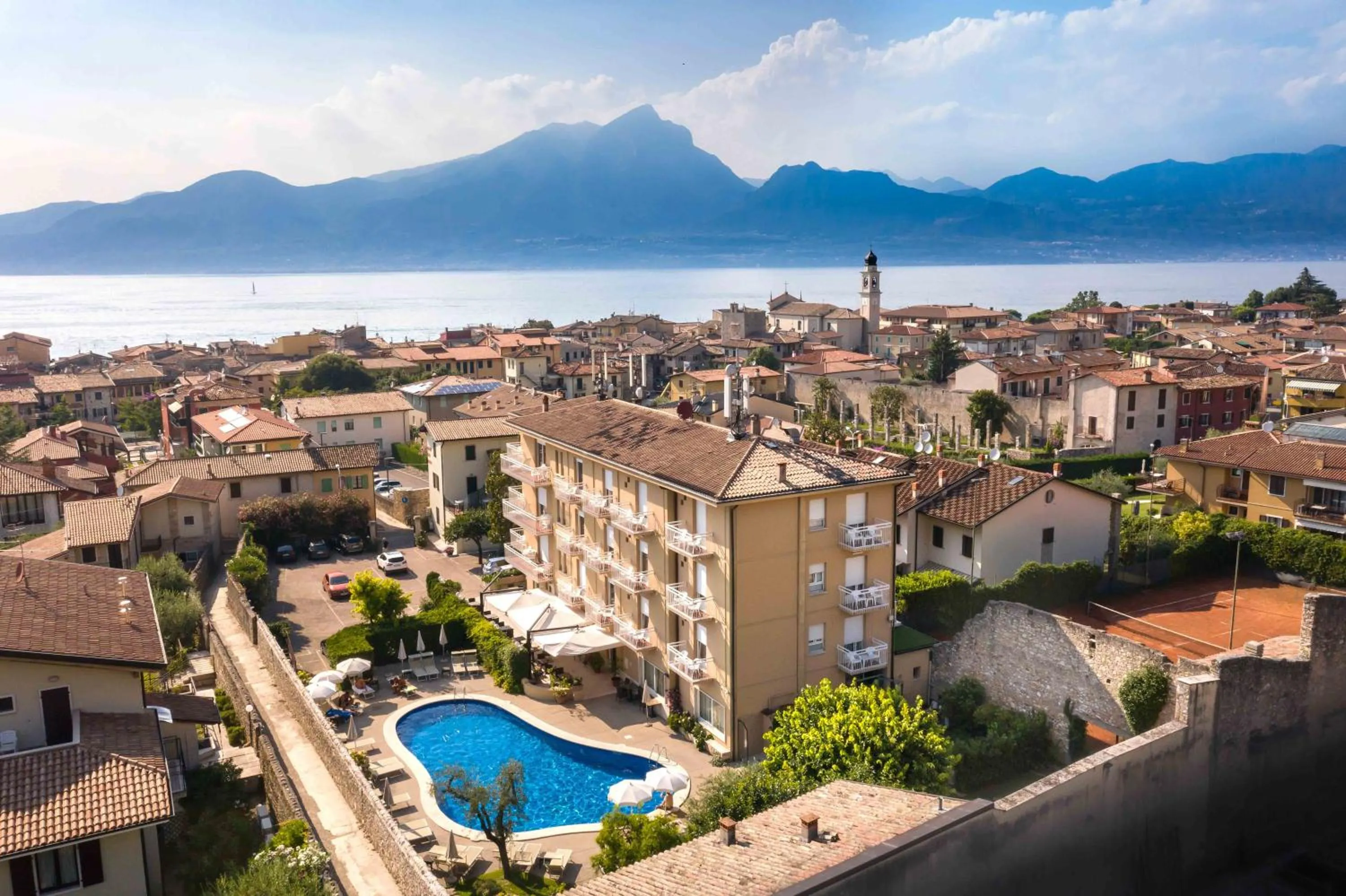 Property logo or sign in Hotel Romeo