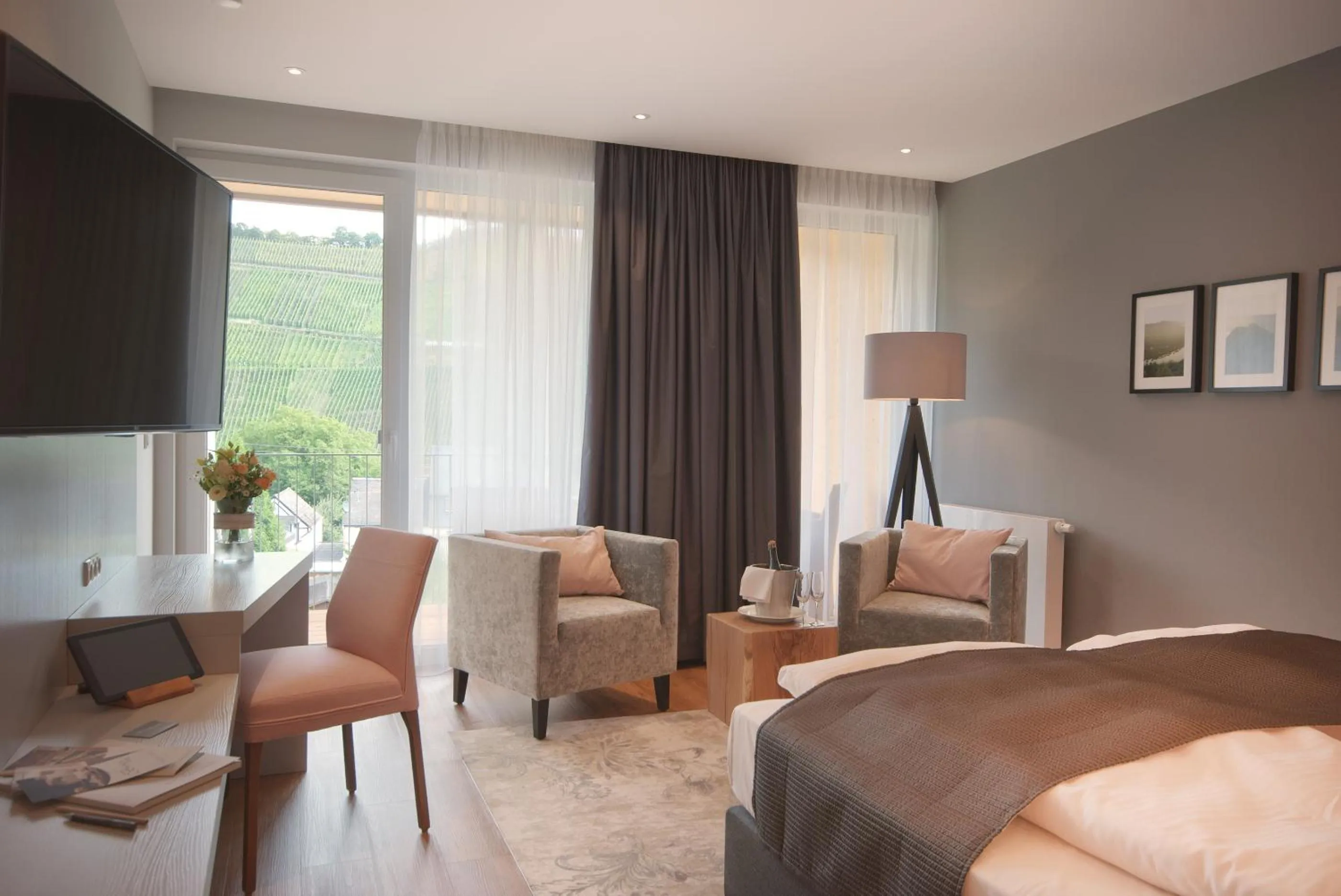 Photo of the whole room, Bed in Hotel Restaurant zur Marienburg