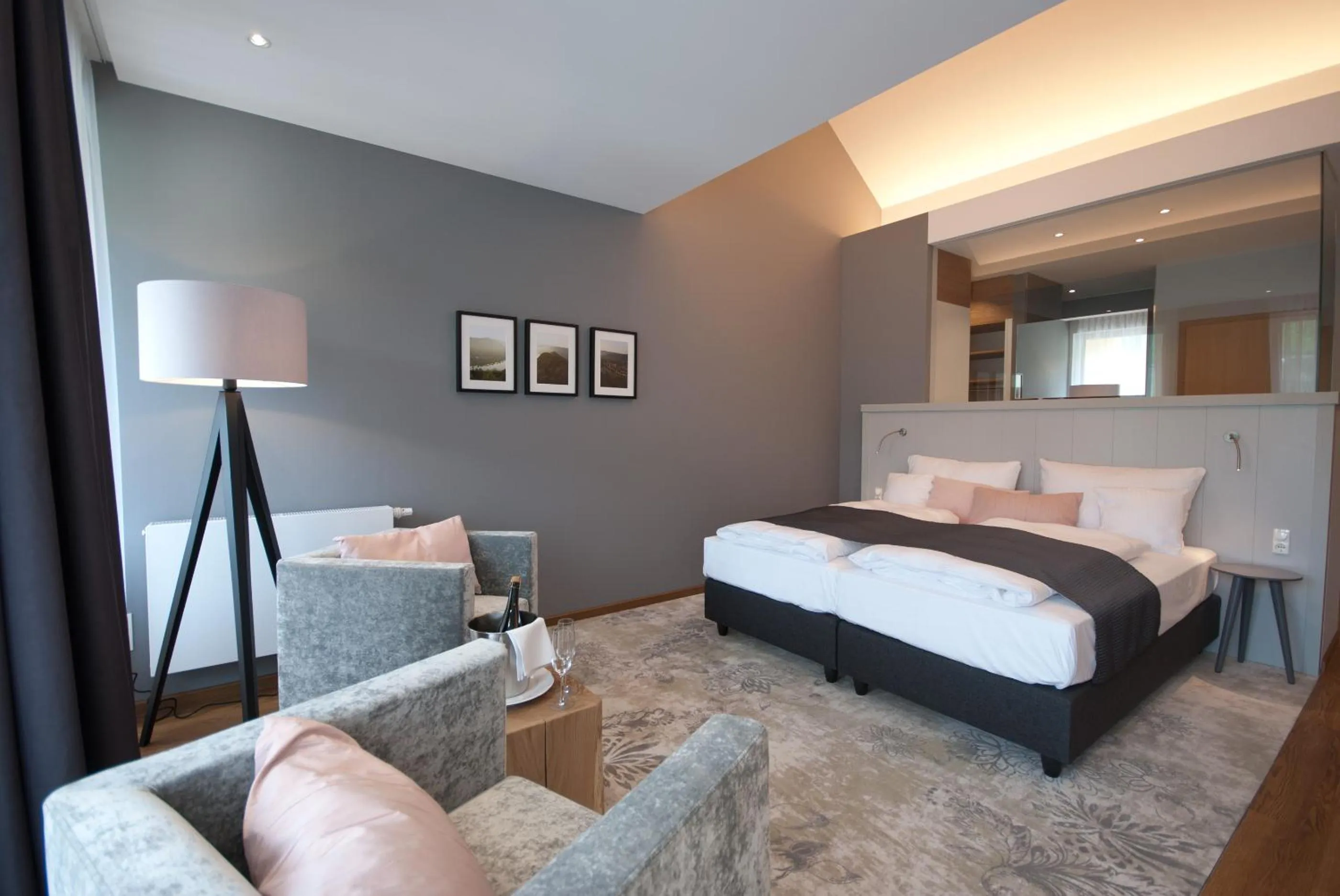 Mountain view, Bed in Hotel Restaurant zur Marienburg