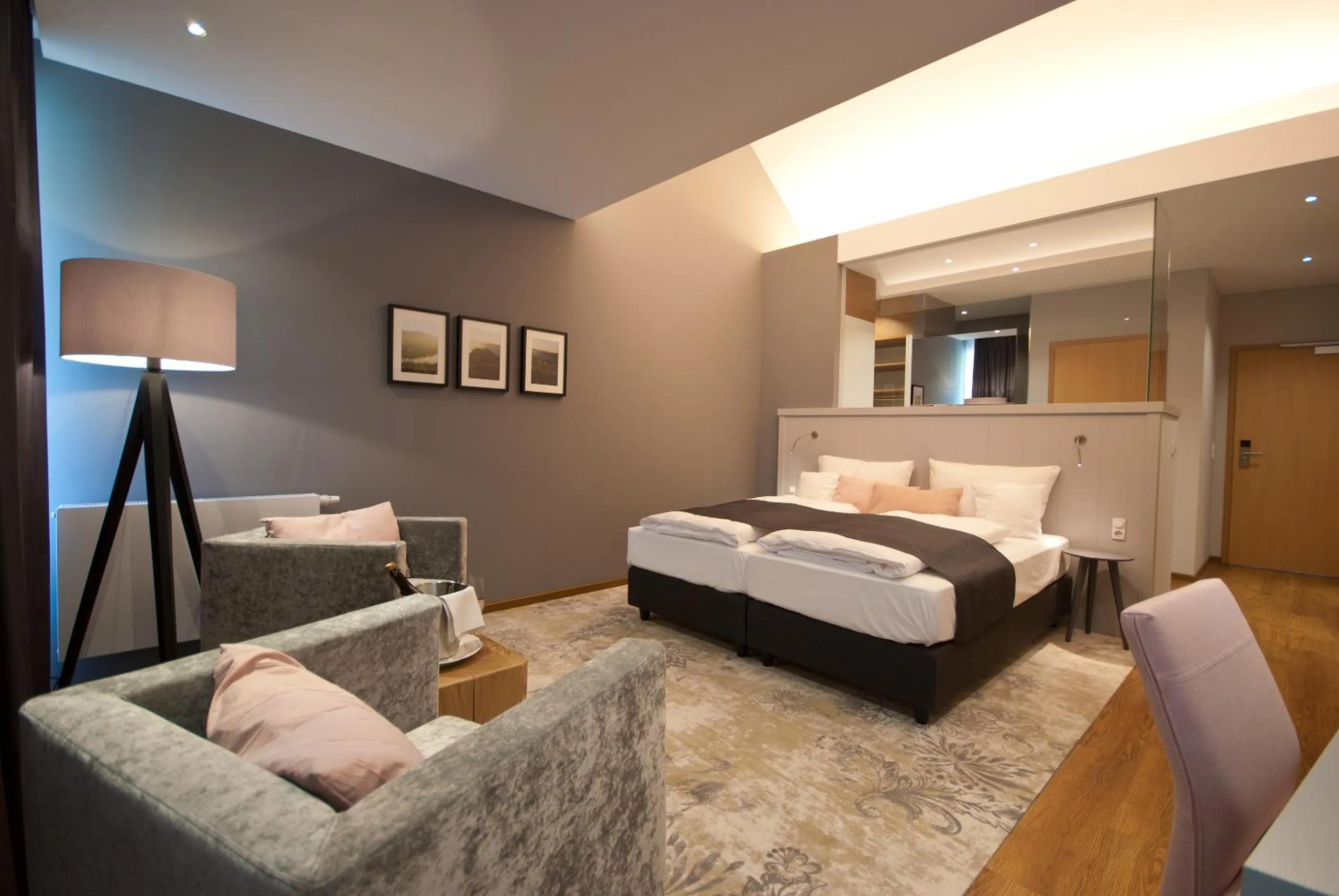 Photo of the whole room, Bed in Hotel Restaurant zur Marienburg