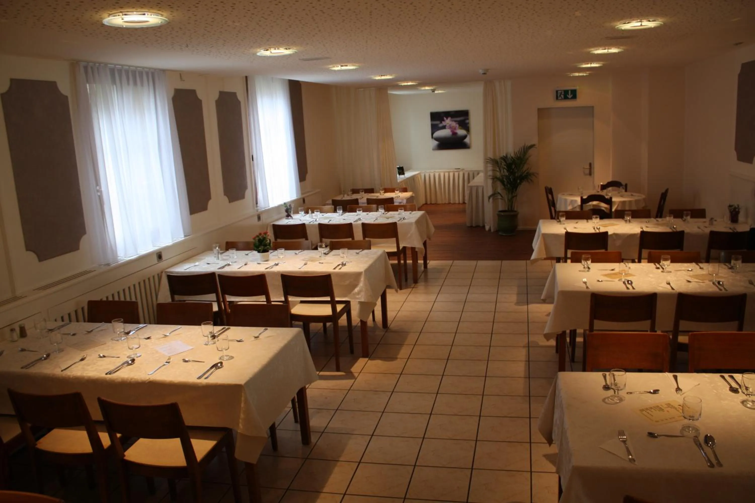 Restaurant/places to eat in Hotel Engel