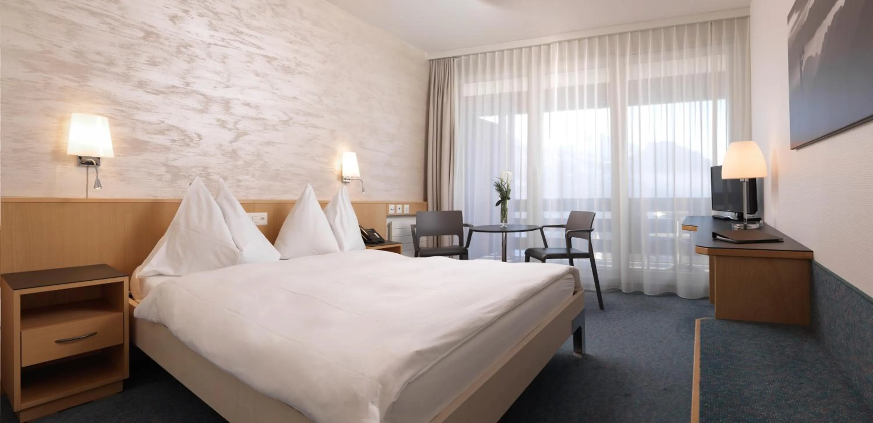 Bed in Seeblick Höhenhotel