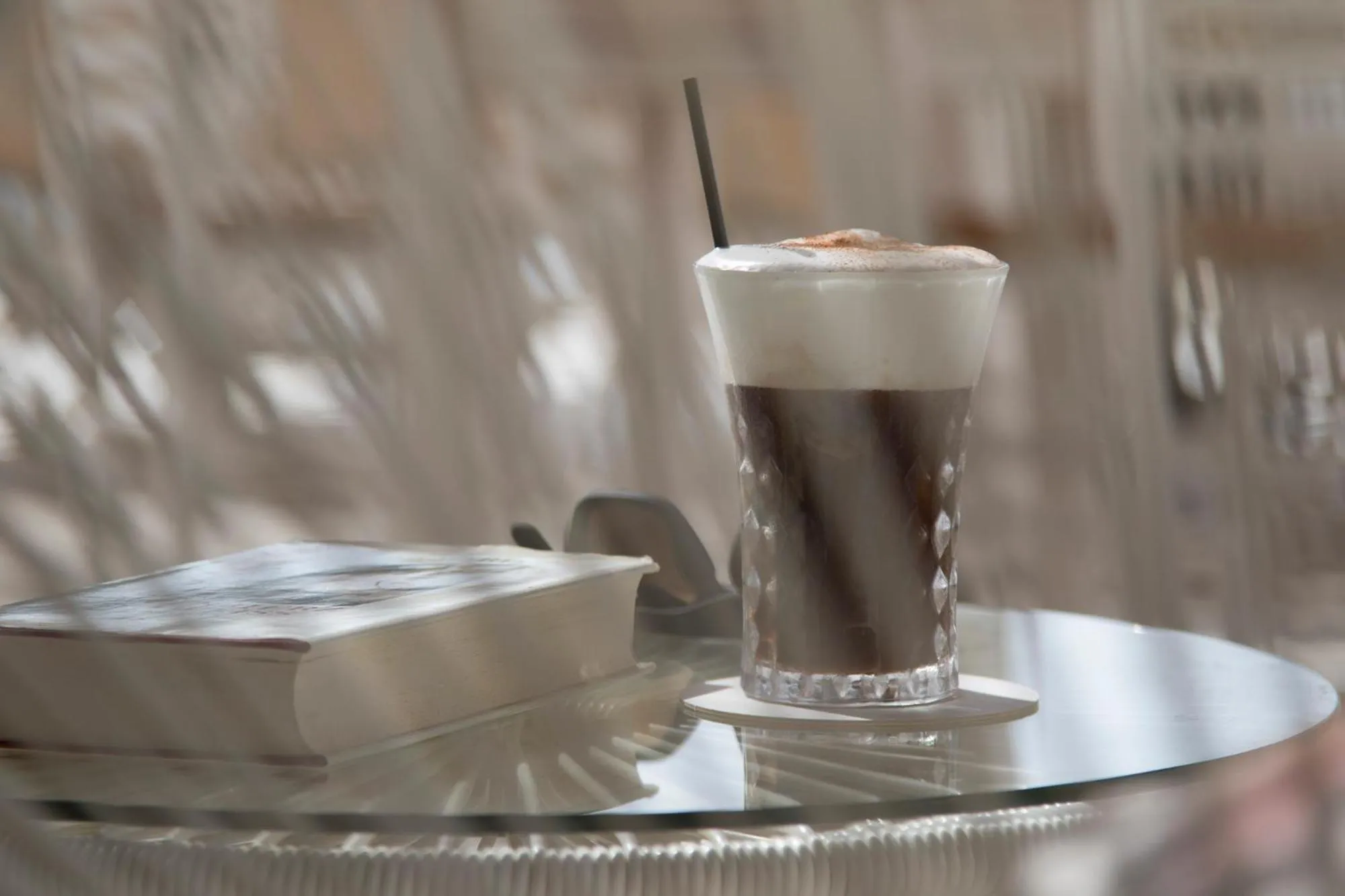 Lounge or bar in Armadoros Hotel / Ios Backpackers