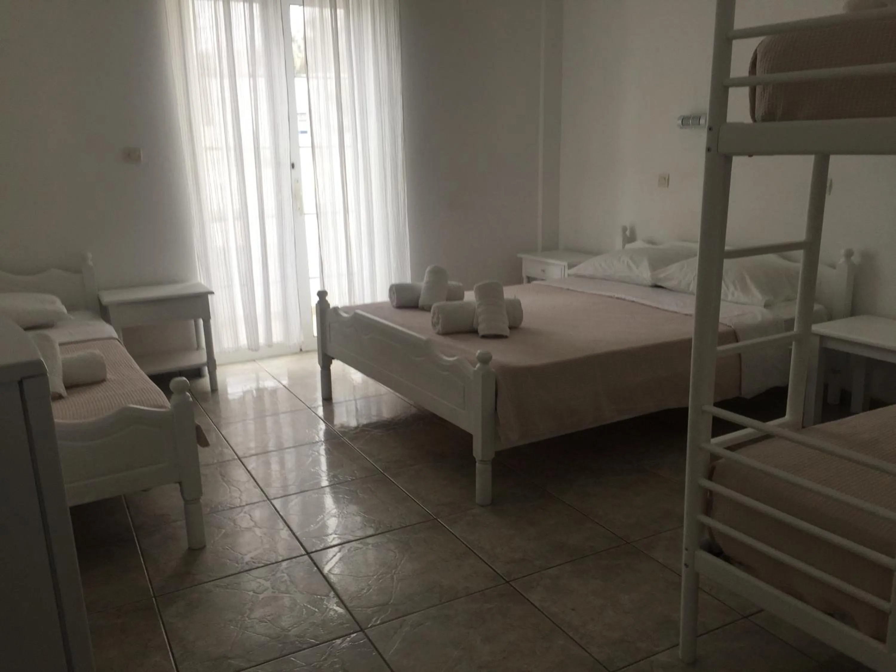 Bed in Armadoros Hotel / Ios Backpackers