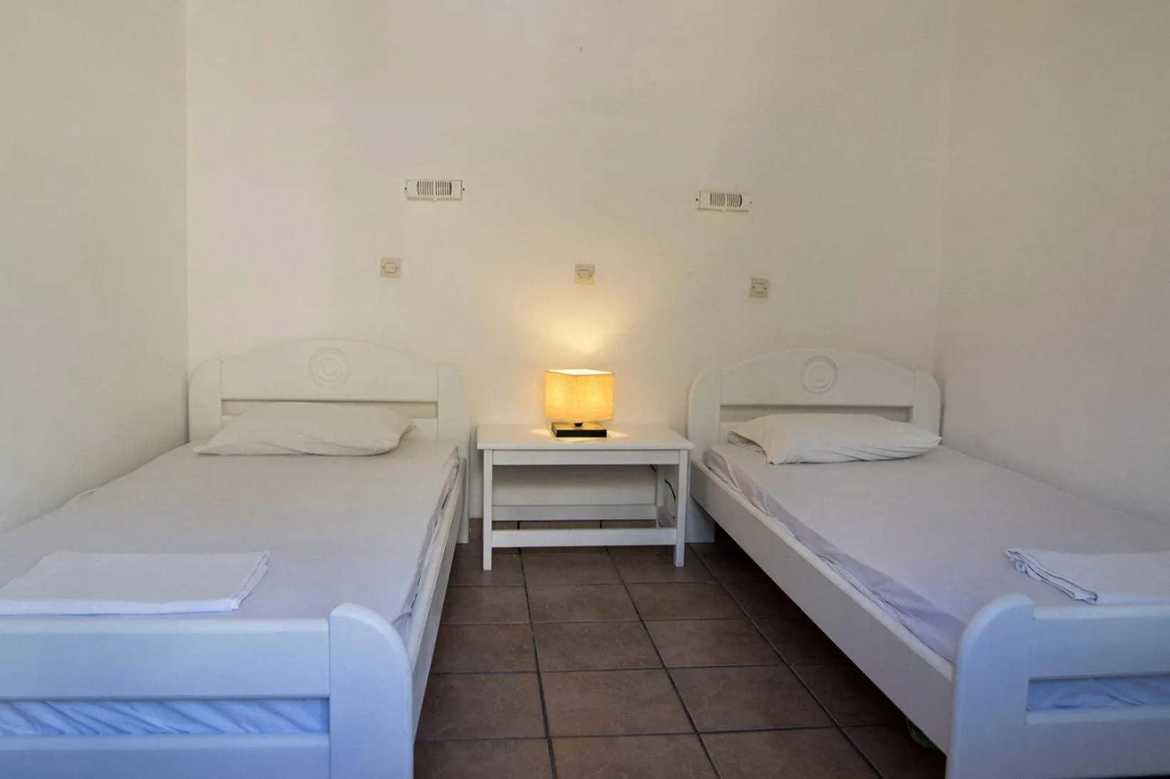 Photo of the whole room, Bed in Armadoros Hotel / Ios Backpackers