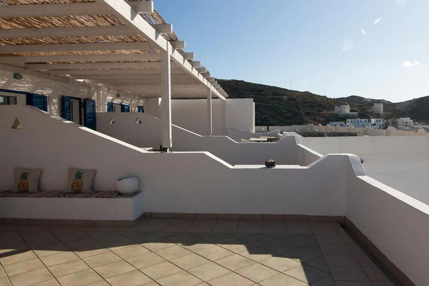 Balcony/Terrace in Armadoros Hotel / Ios Backpackers