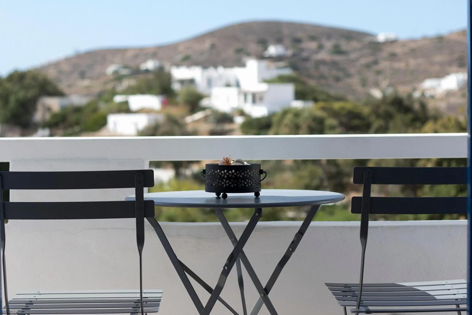 Balcony/Terrace in Armadoros Hotel / Ios Backpackers