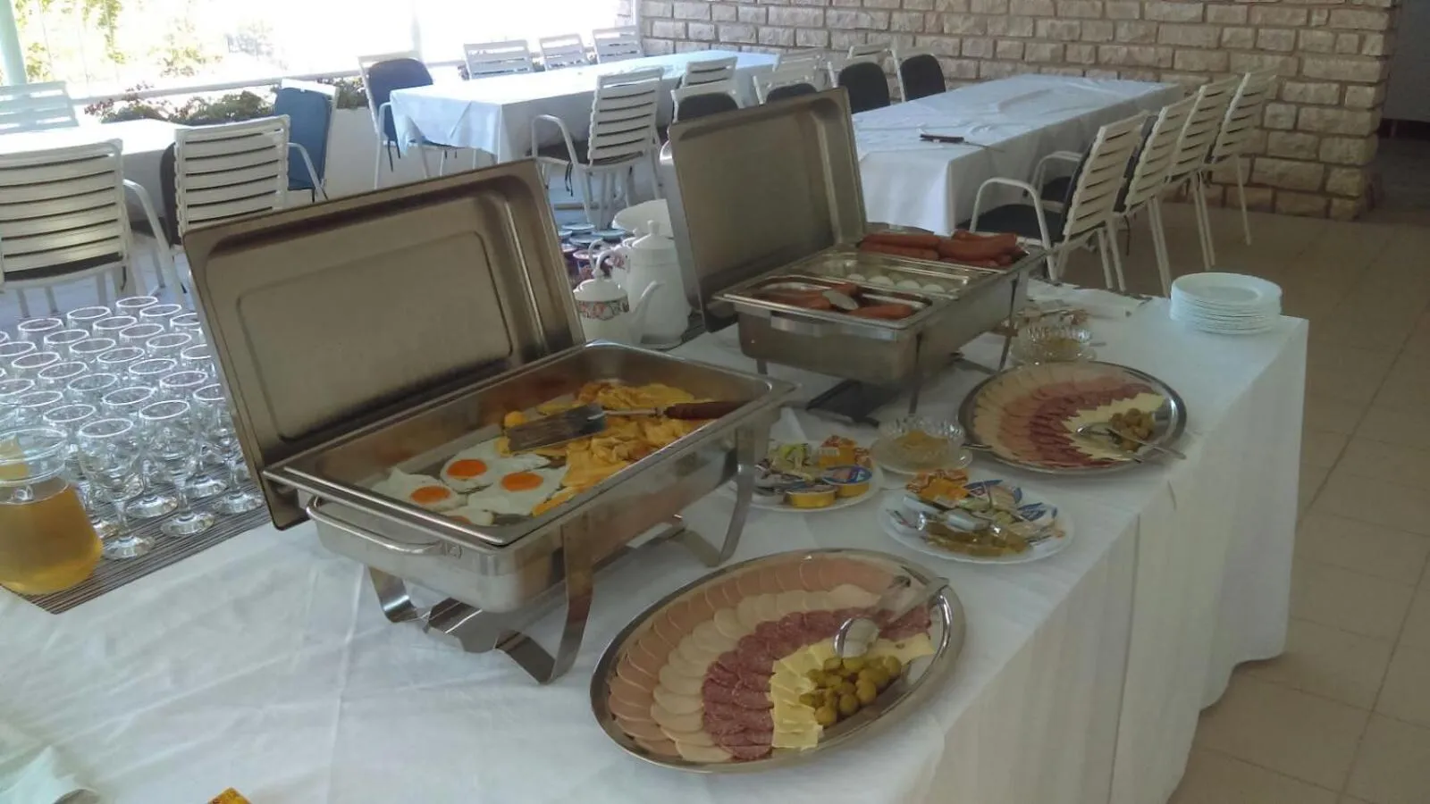 Buffet breakfast in Hotel Barba